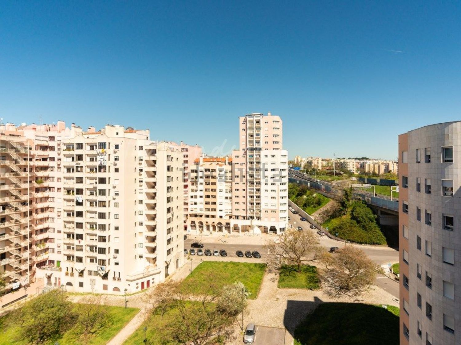 复式公寓出售在Rua Virgílio Correia, 1 D - 照片