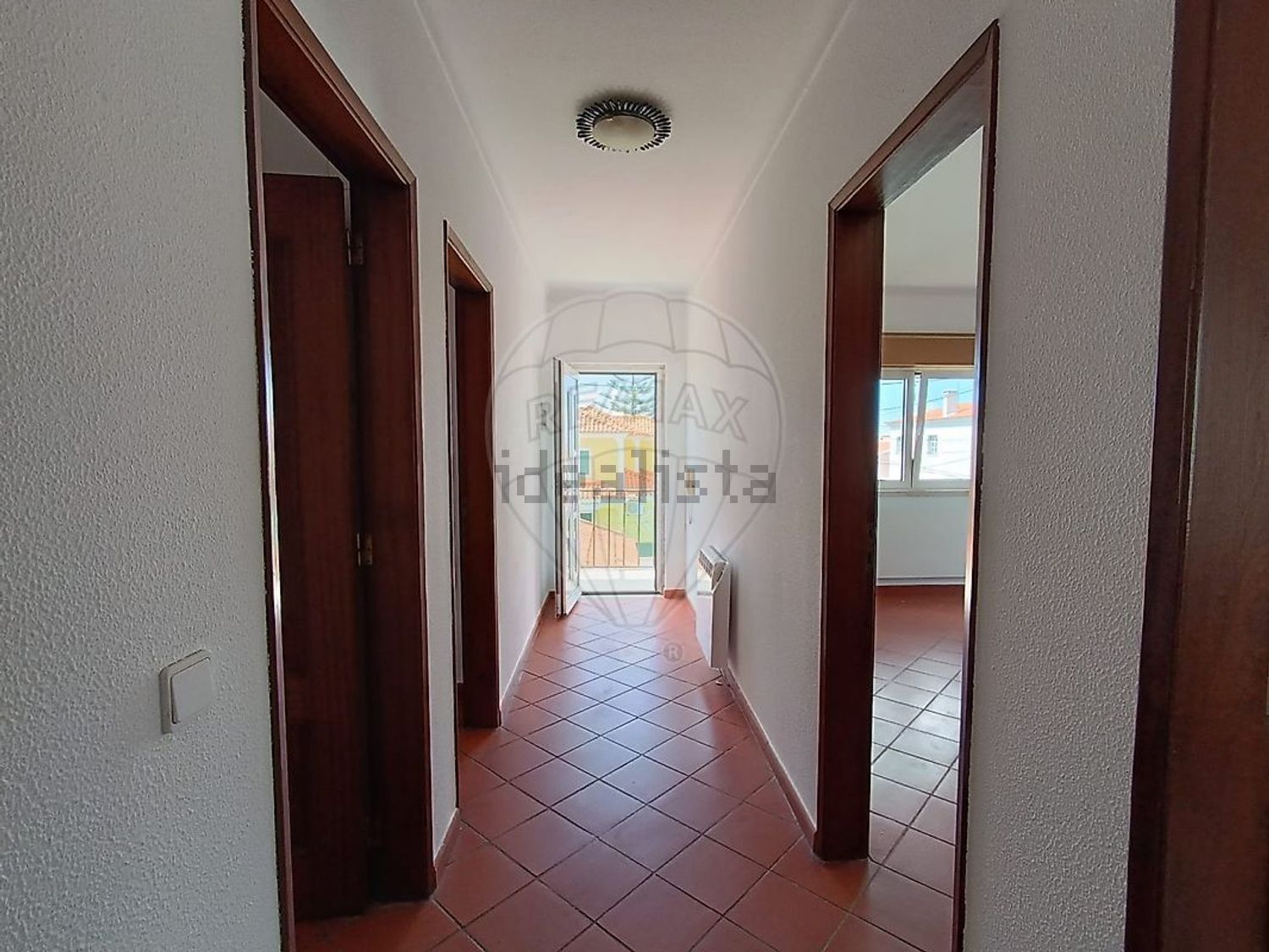 出租小楼房或独栋别墅在Rua José Malhoa - 过道