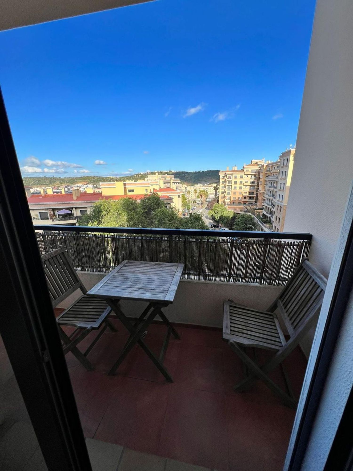 出租房间在Avenida Infante Dom Henrique, 10 - 阳台