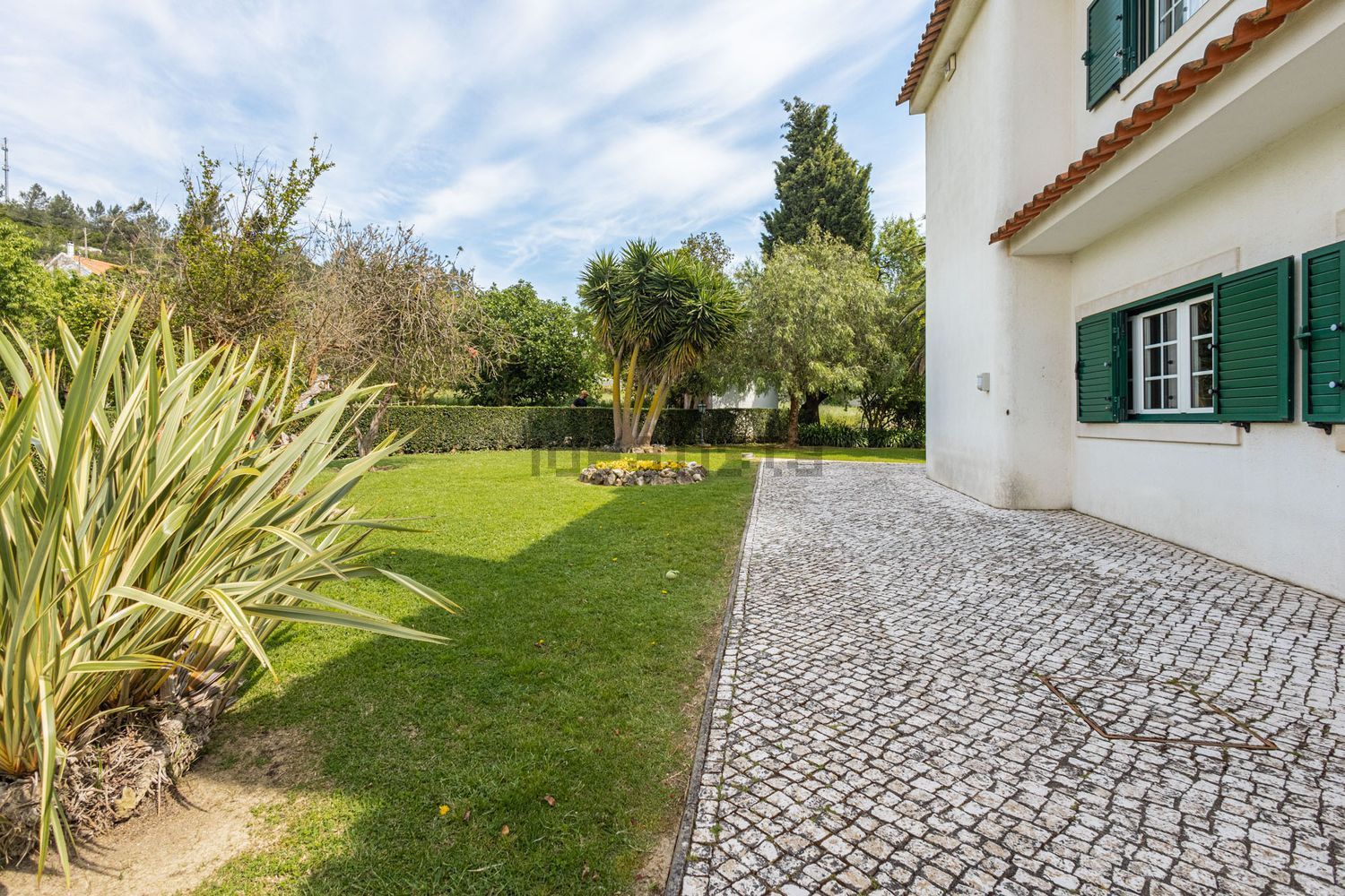 小楼房或独栋别墅出售Estr. da Serralheira de Baixo - 外立面