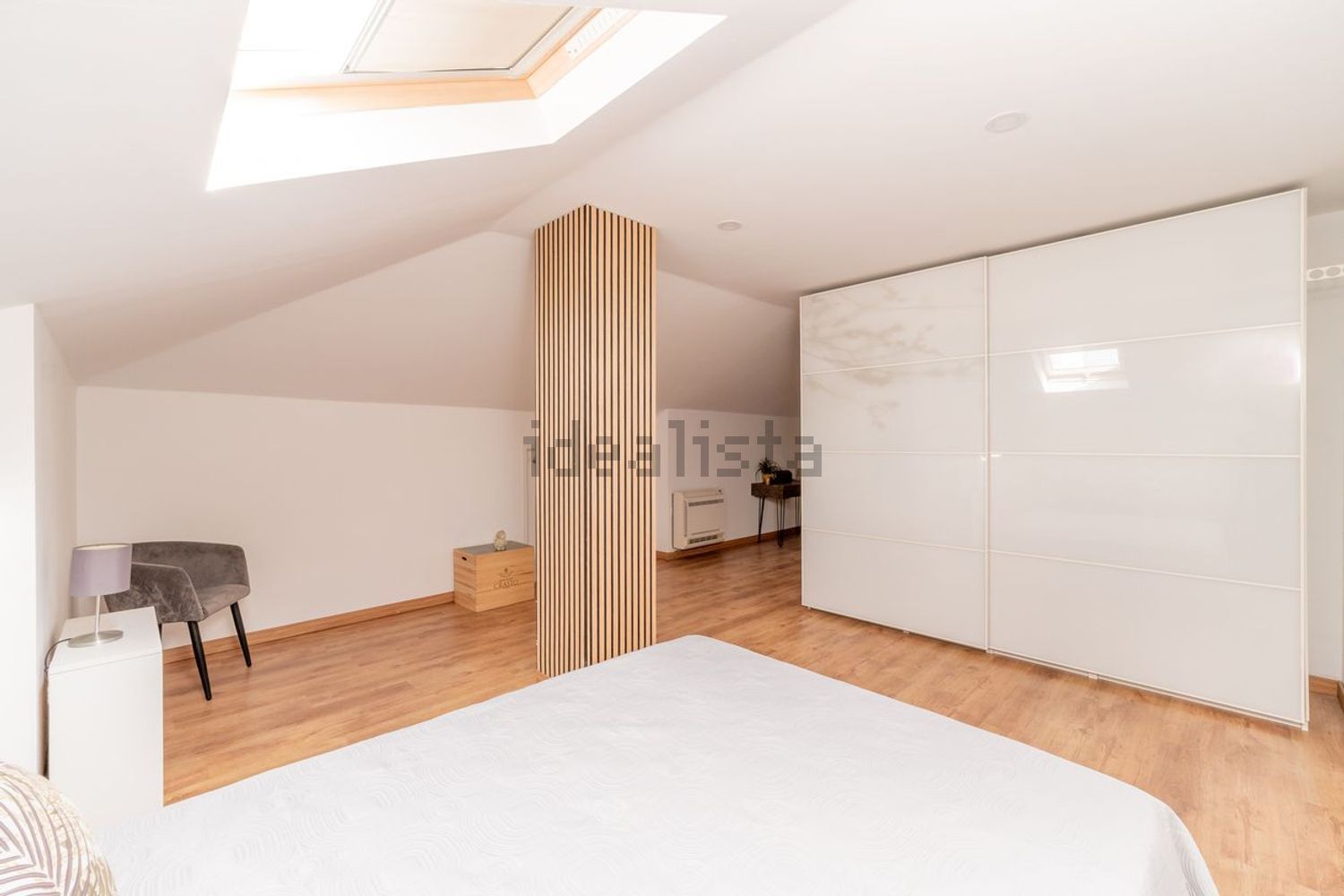 公寓 t4出售在Rua António Batalha Reis - 阁楼