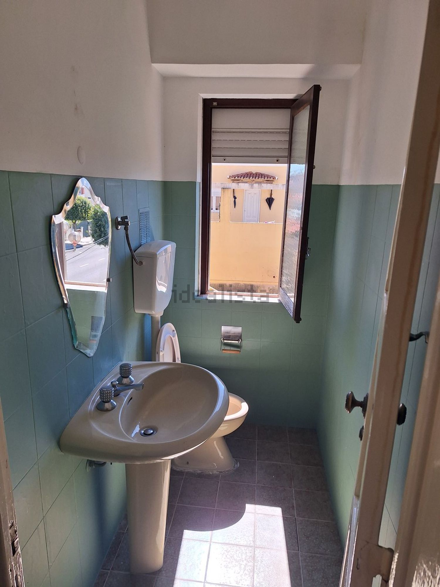 出租公寓 t4在Avenida Primeiro de Maio, 46 - 卫生间