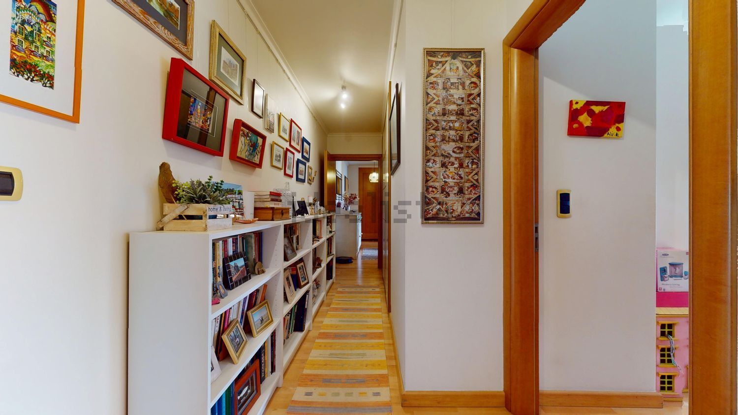 公寓 t3出售在Avenida Cidade de Bratislava, 9 - 过道