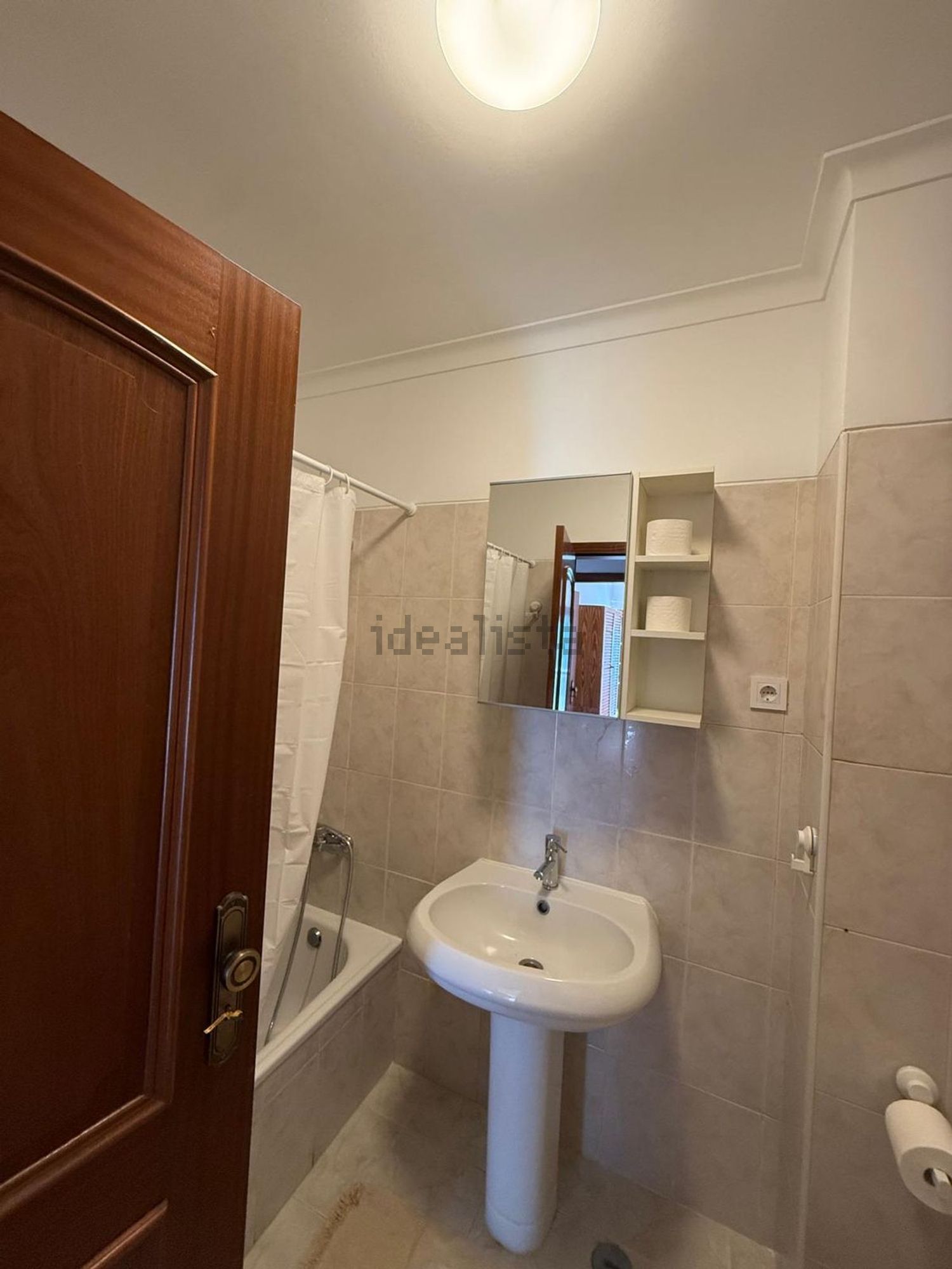 出租房间在Avenida João Paulo II, 5 - 卫生间