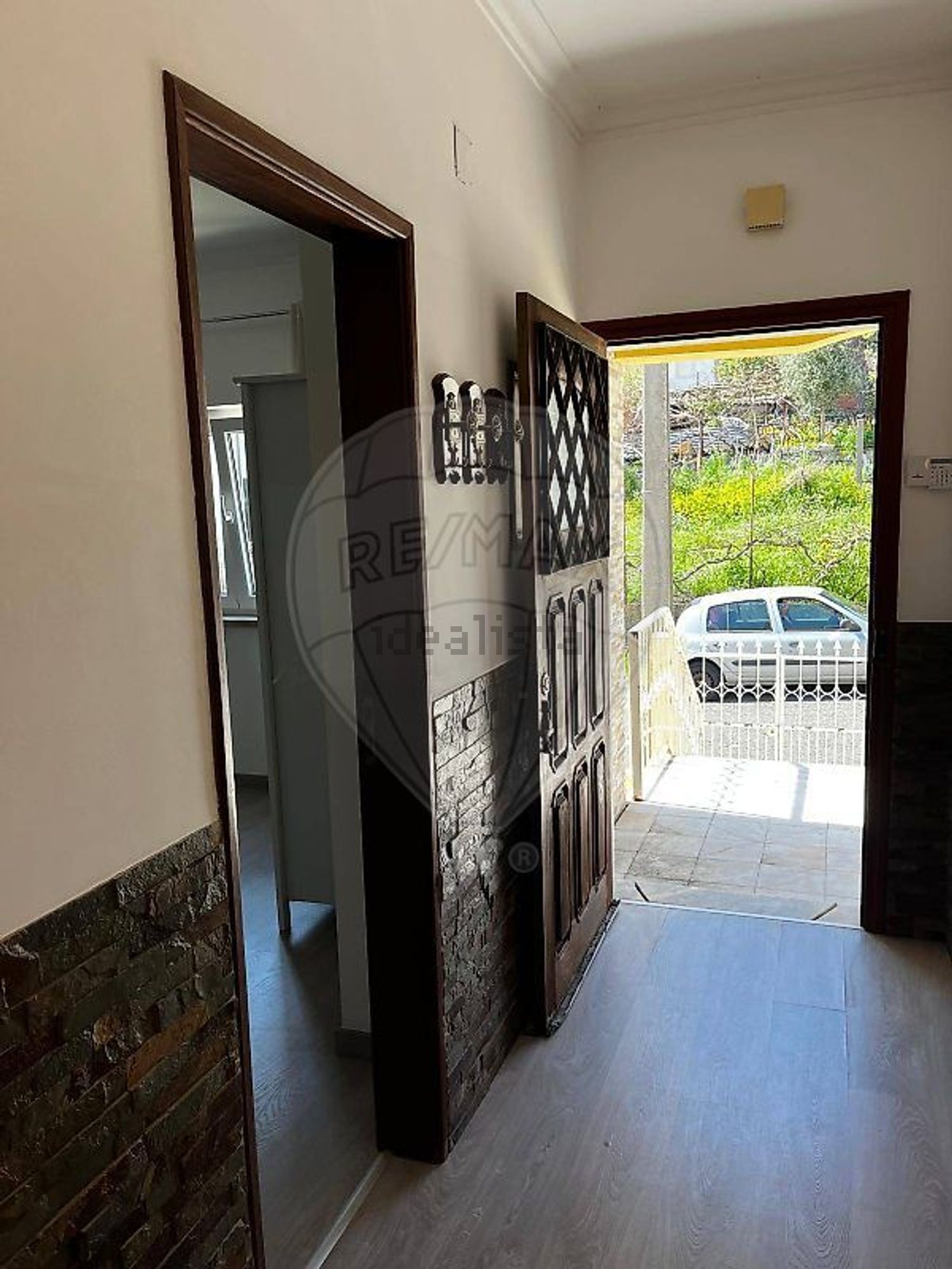 小楼房或独栋别墅出售在Rua Furnas - 过道