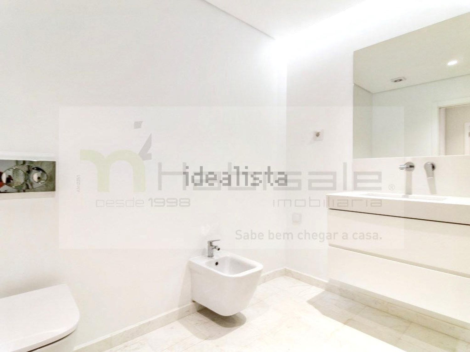 联排别墅出售在Rua Almirante Gago Coutinho, 58 a - 卫生间