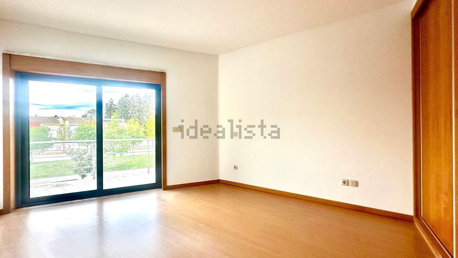 公寓 t4出售在Avenida Natália Correia - 卧室