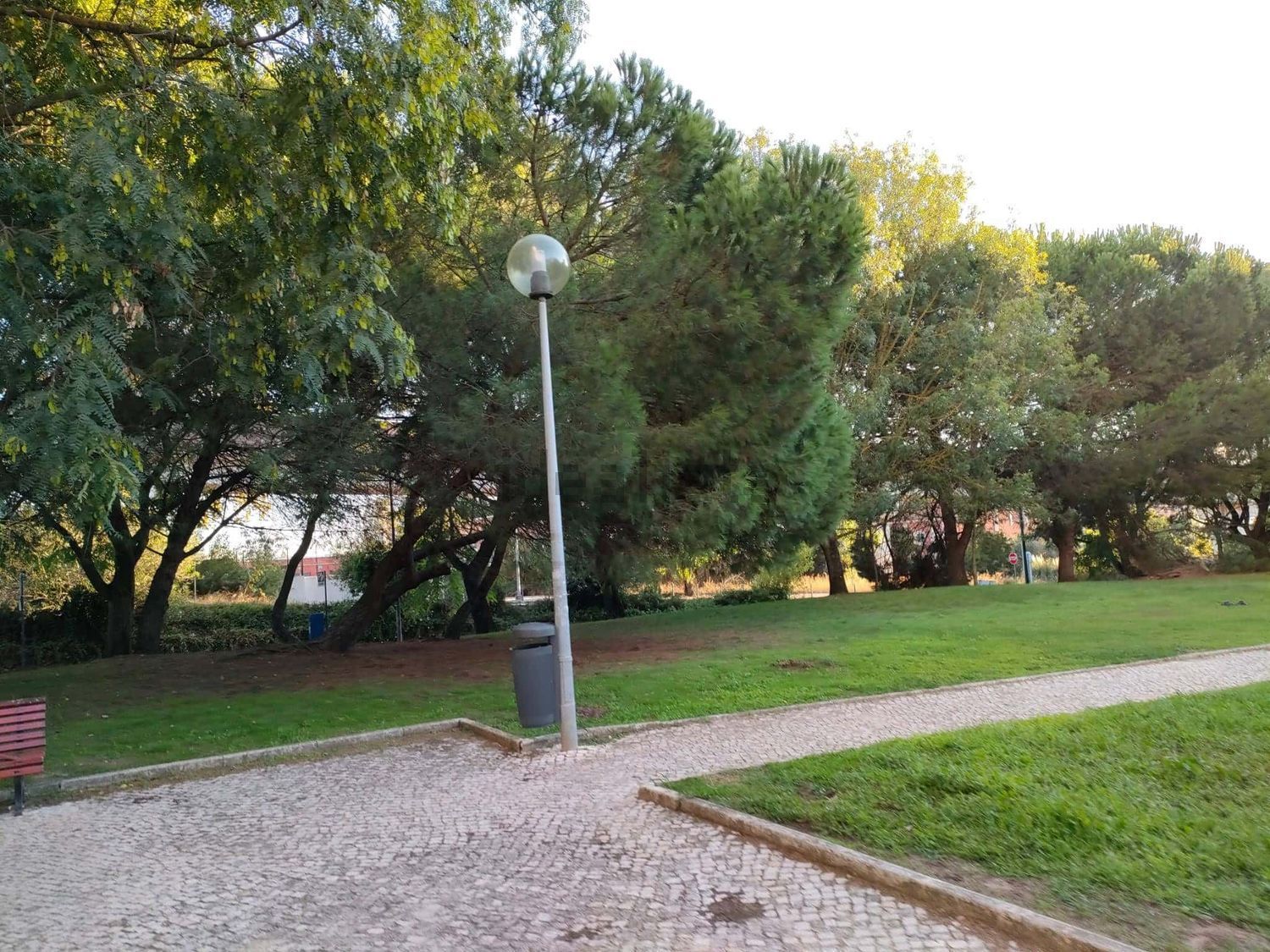 出租房间在Rua Amílcar Cabral, 11 - 花园