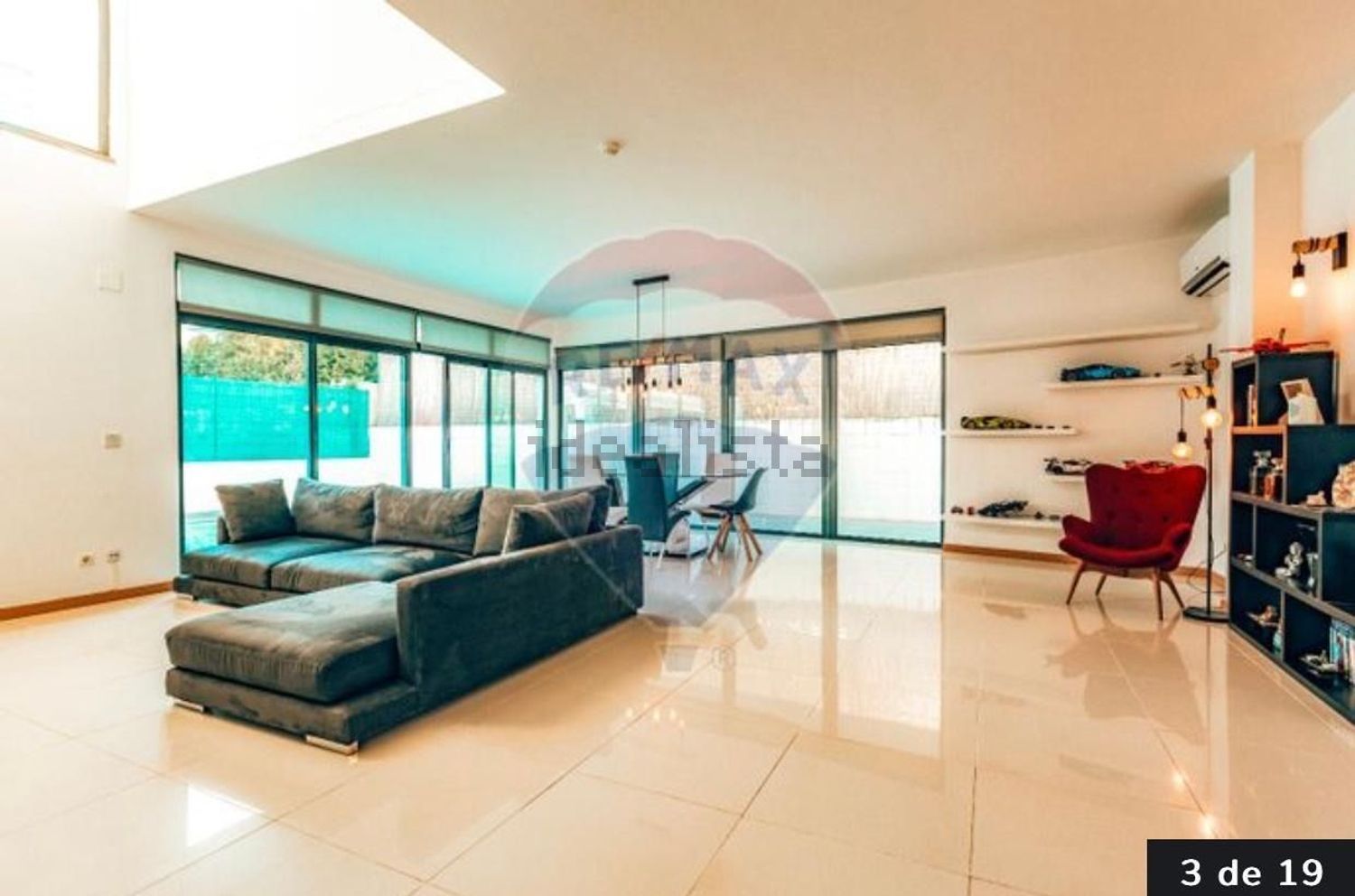 出租小楼房或独栋别墅在Rua Pêro Vaz de Caminha, 26 - 客厅