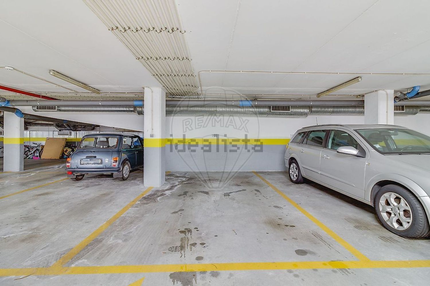 公寓 t3出售在Avenida Marechal Gomes da Costa - 停车位