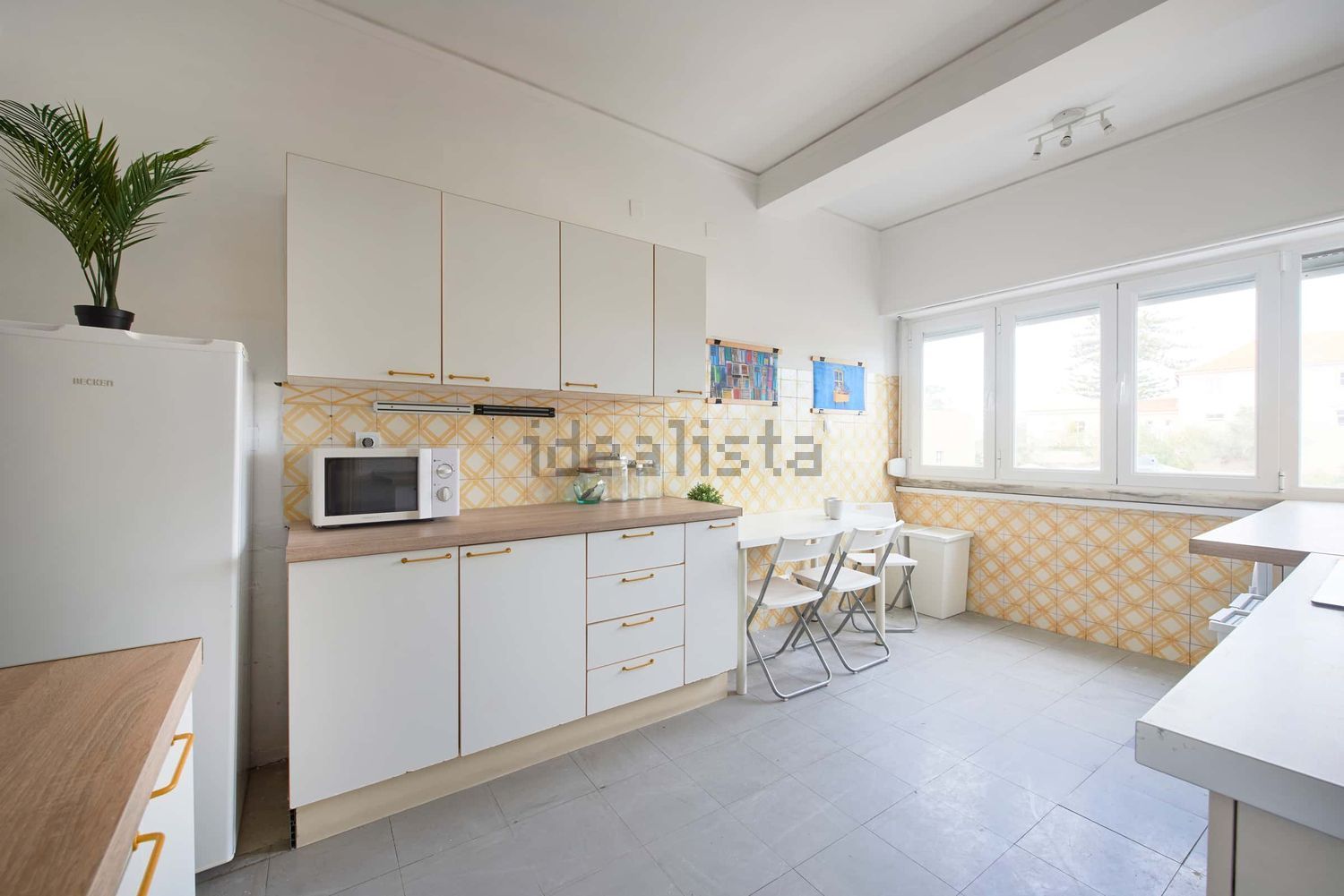 出租房间在Praça Rainha Dona Filipa, 5 - 厨房