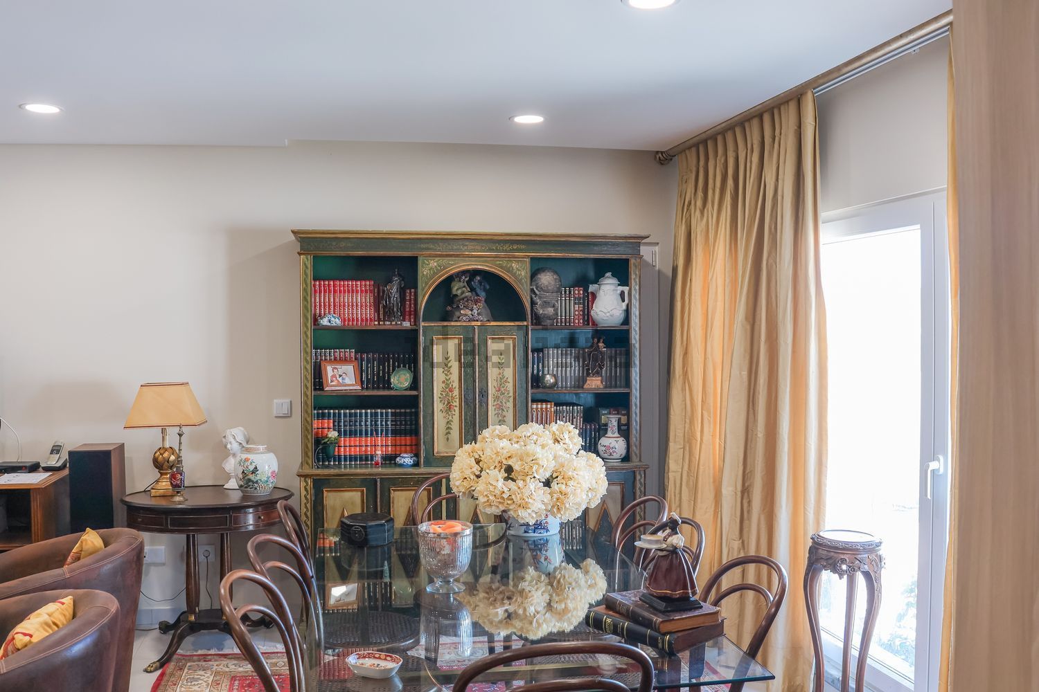 小楼房或独栋别墅出售在Boavista - 客厅