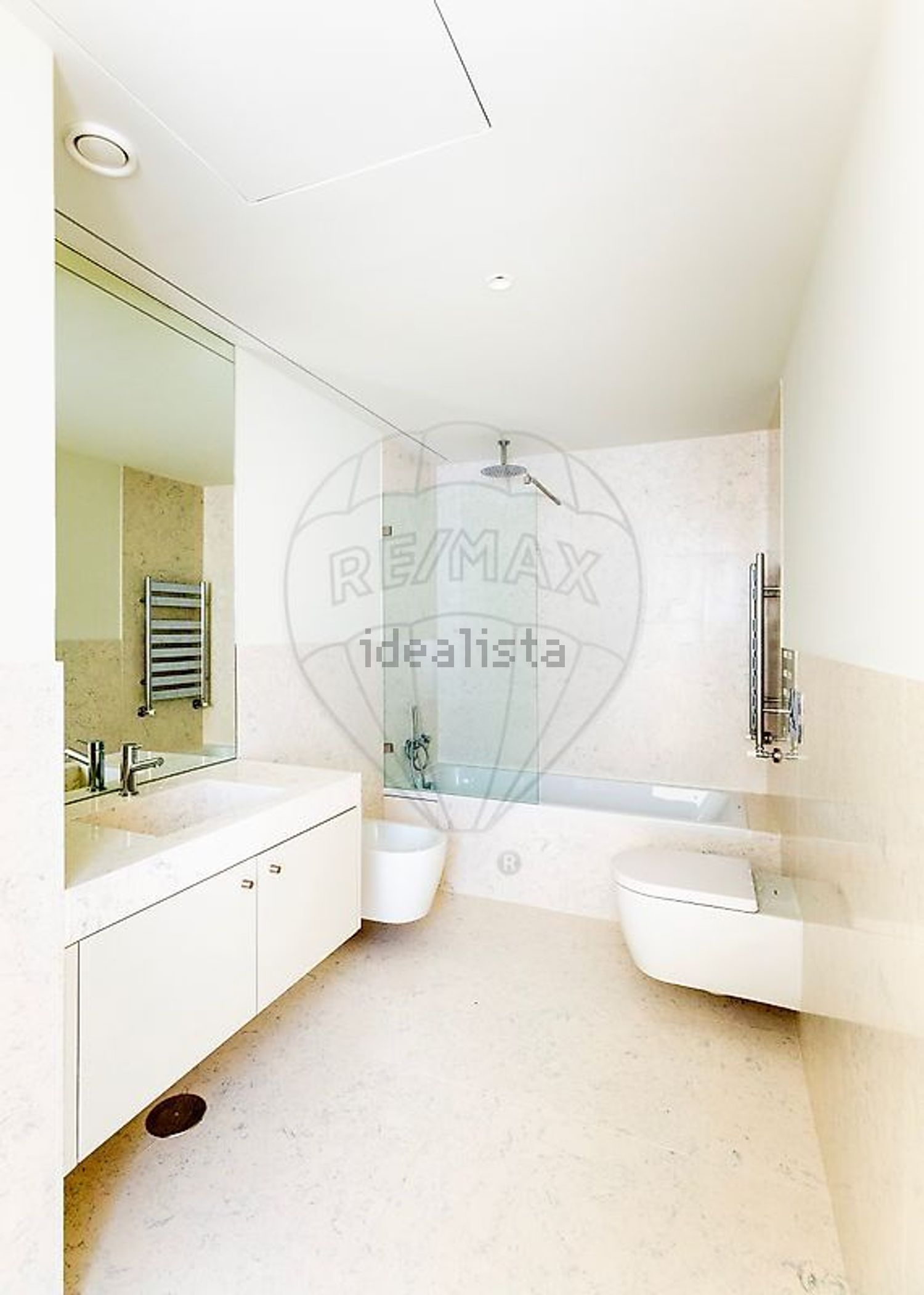 出租公寓 t2在Avenida Fernando Pessoa - 卫生间