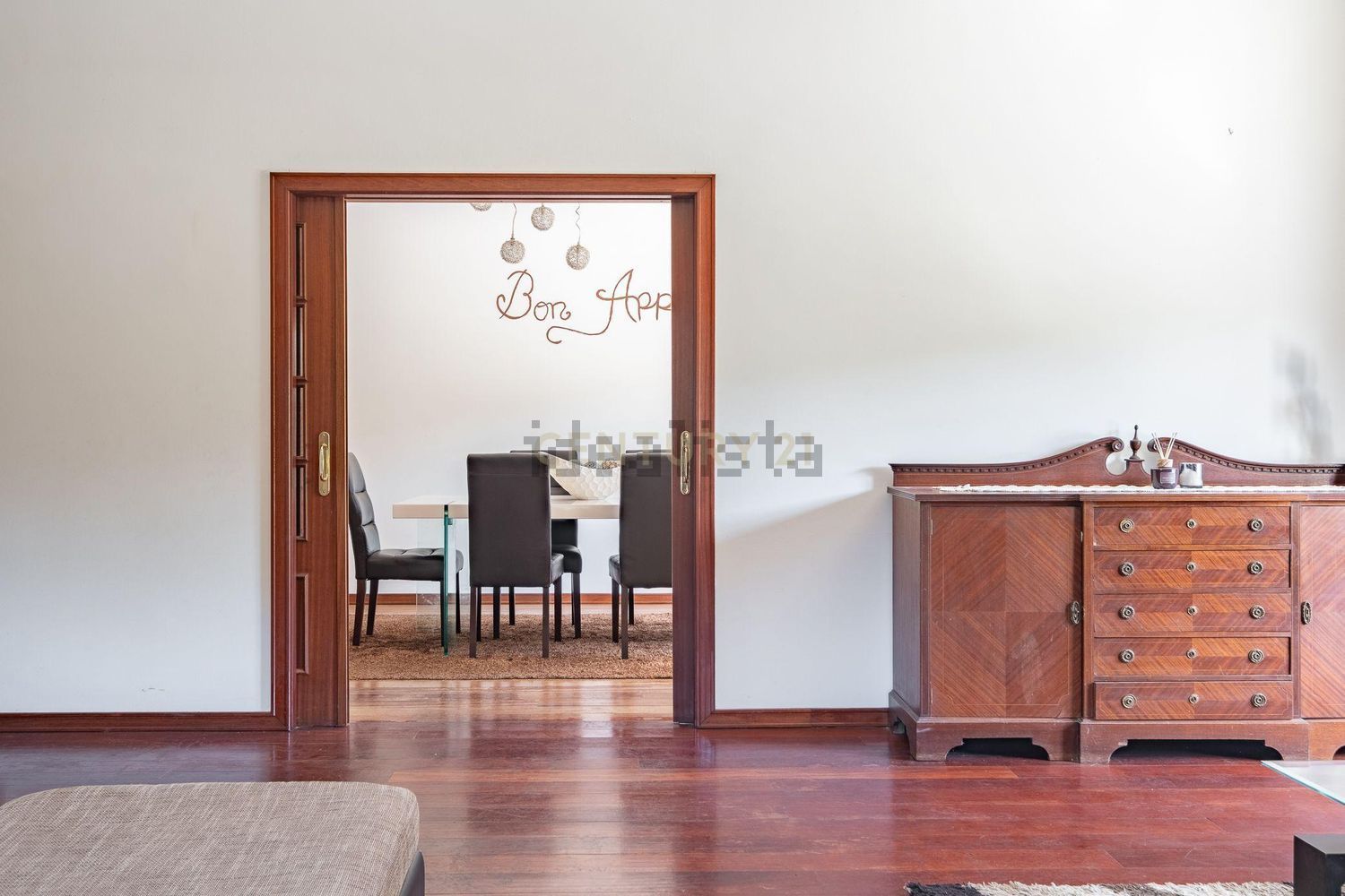 小楼房或独栋别墅出售在Rua da Liberdade - 客厅