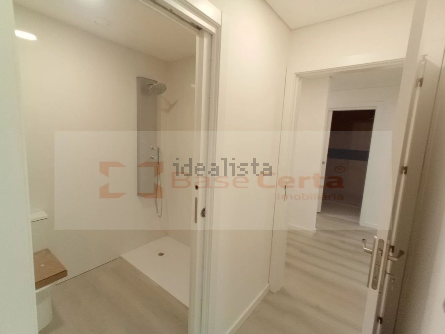 公寓 t3出售在Rua Melo Antunes s/n - 过道