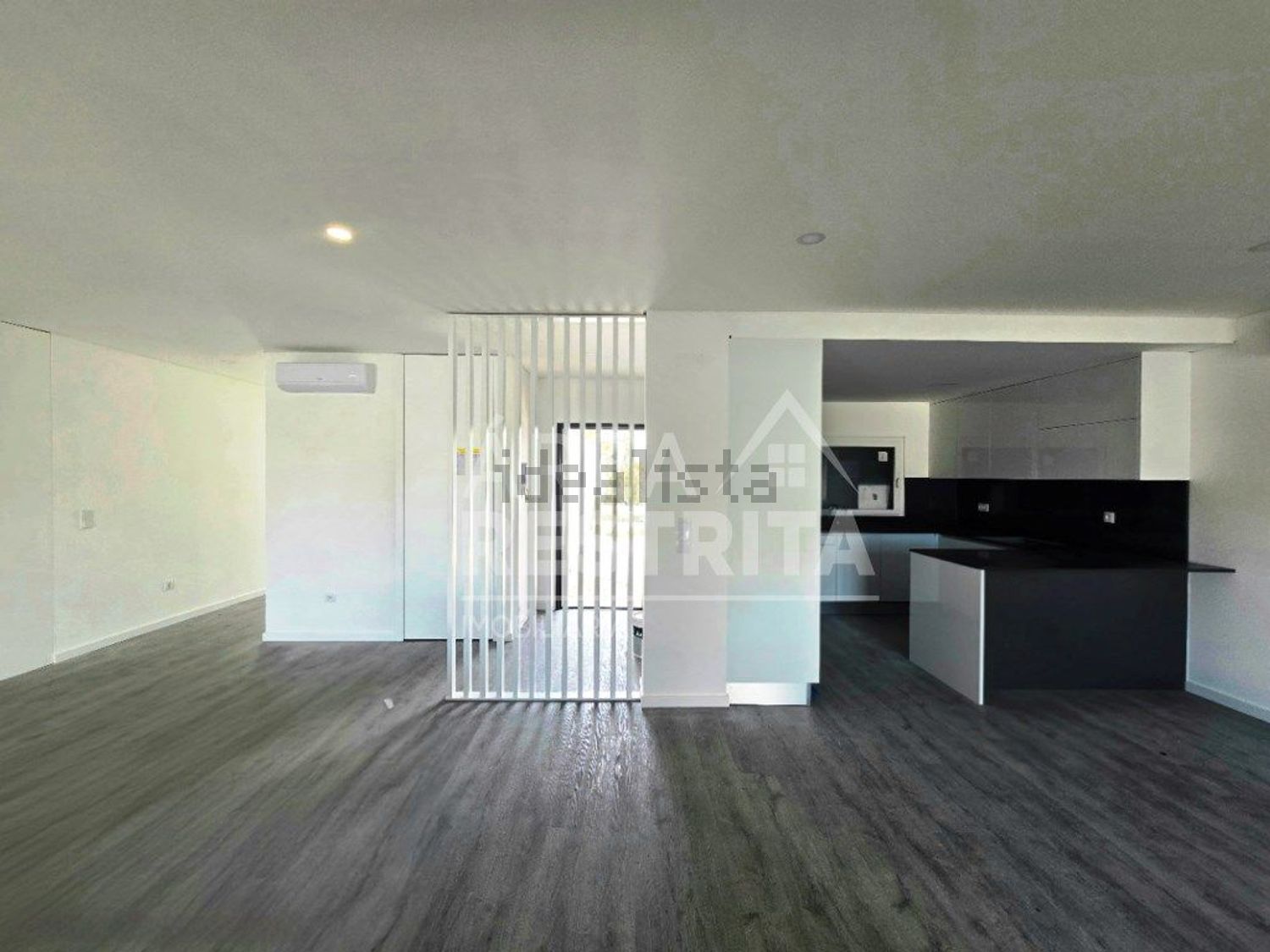 小楼房或独栋别墅出售在Rua Nova da Jardia - 客厅