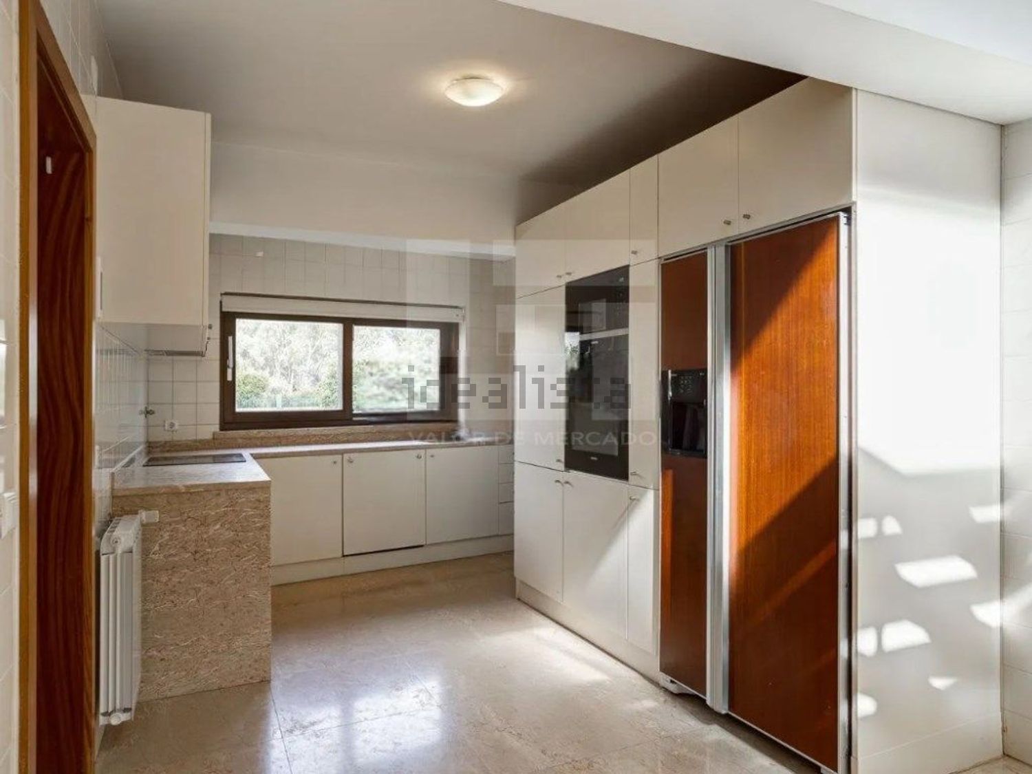 出租小楼房或独栋别墅在Rua Mato da Mina, 22 - 厨房