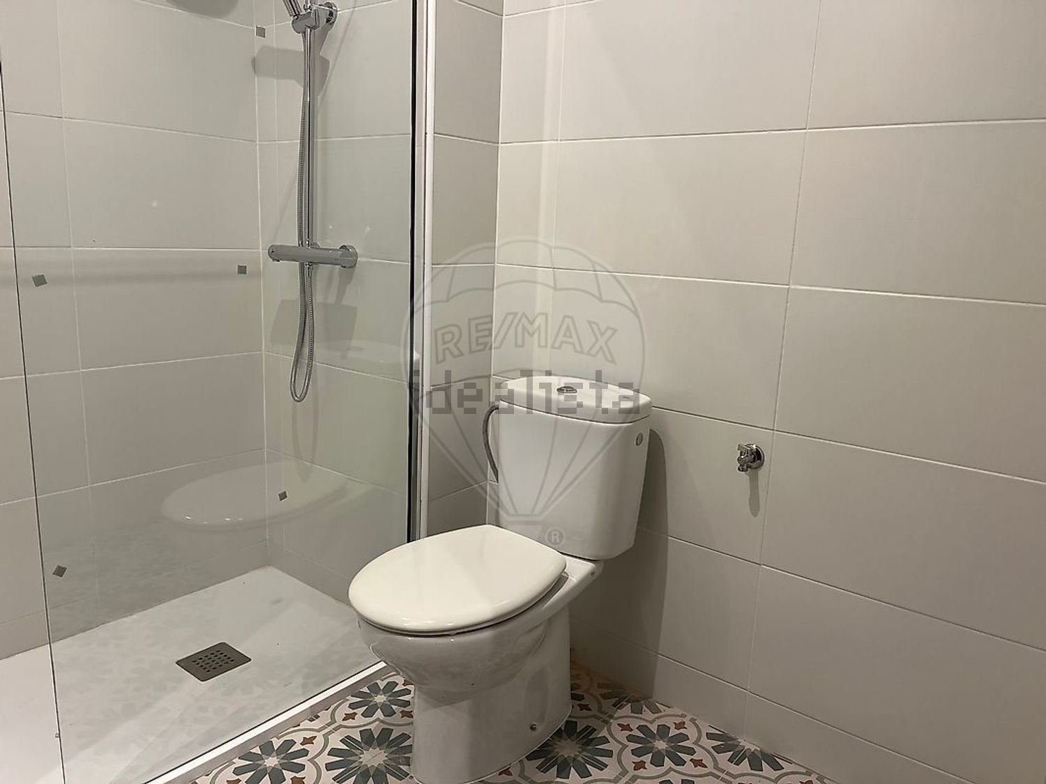 出租公寓 t1在Avenida Professor Doutor Reinaldo dos Santos - 卫生间