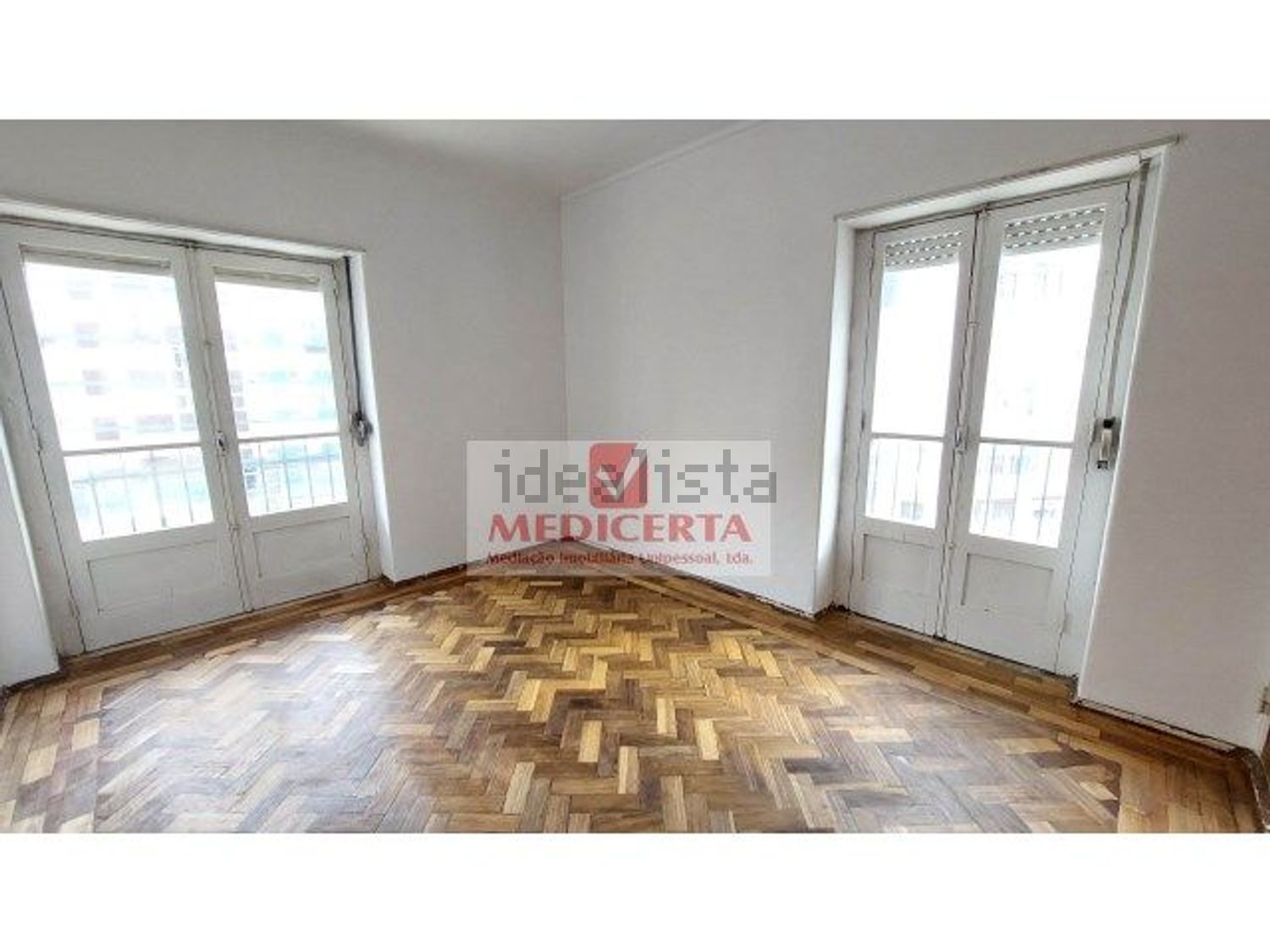 公寓 t3出售在Rua Professor Doutor Virgílio Machado - 餐厅