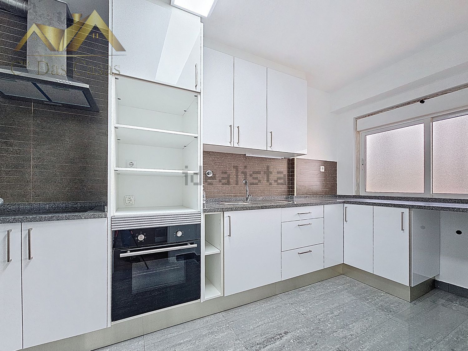 出租公寓 t2在Rua António Sardinha, 10 - 厨房