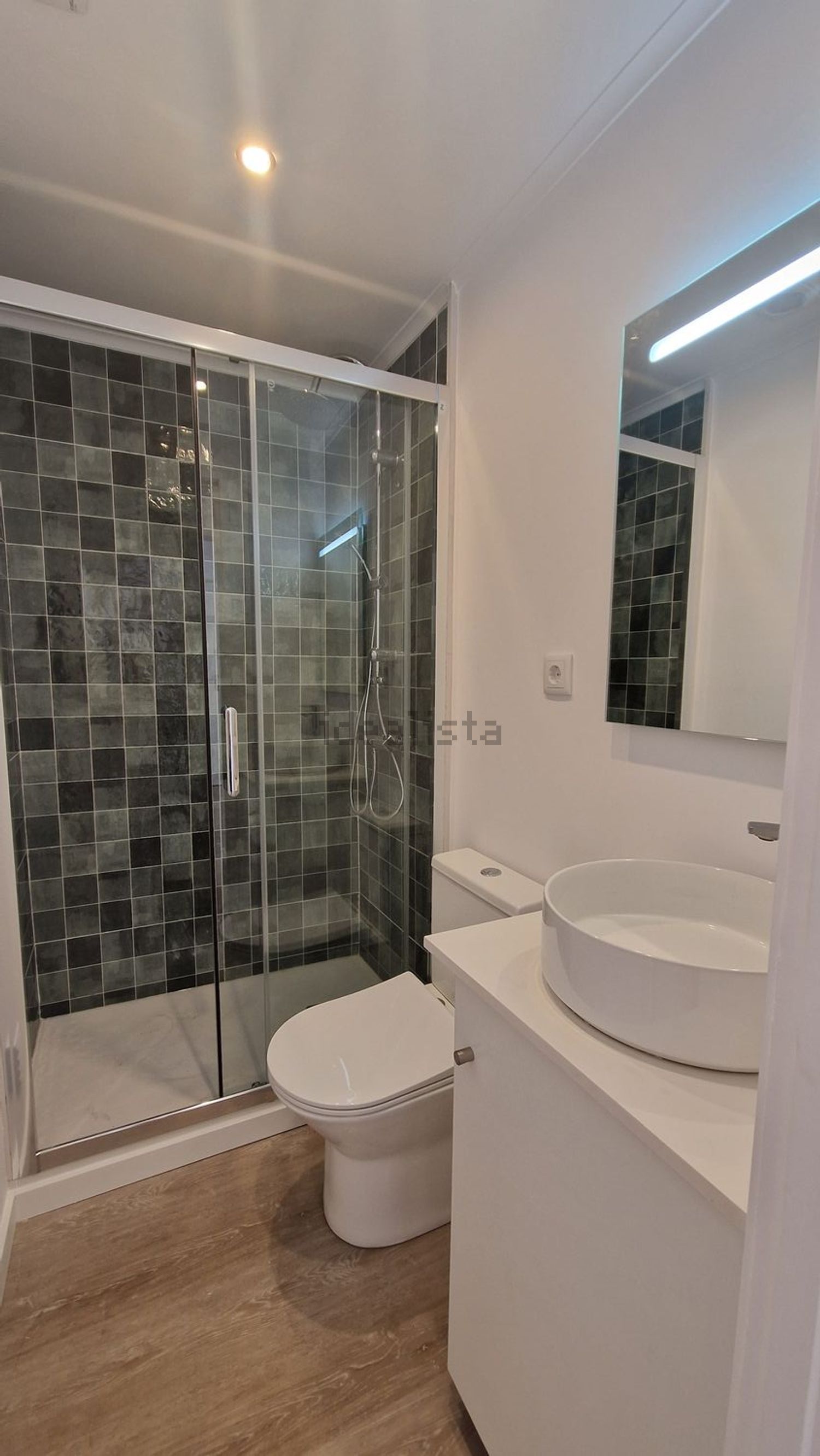 公寓 t1出售在Avenida Doutor José Pontes, 33 - 卫生间