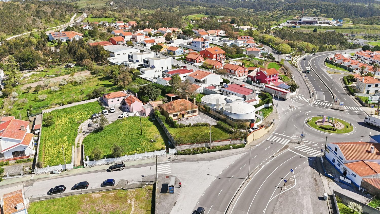 小楼房或独栋别墅出售在Rua do Bairro Novo - 照片