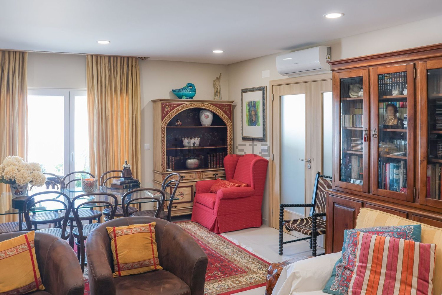 小楼房或独栋别墅出售在Boavista - 客厅