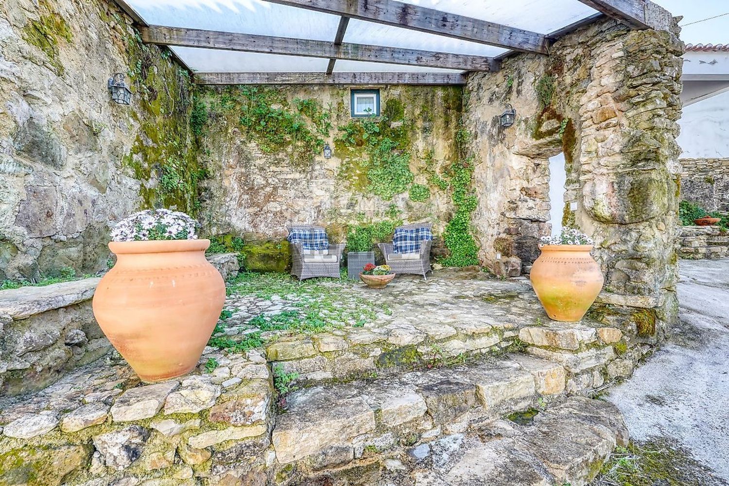 小楼房或独栋别墅出售在Rua da Liberdade - 花园