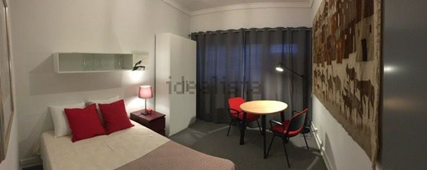 出租房间在Rua Conselheiro José Silvestre Ribeiro, 8 - 卧室