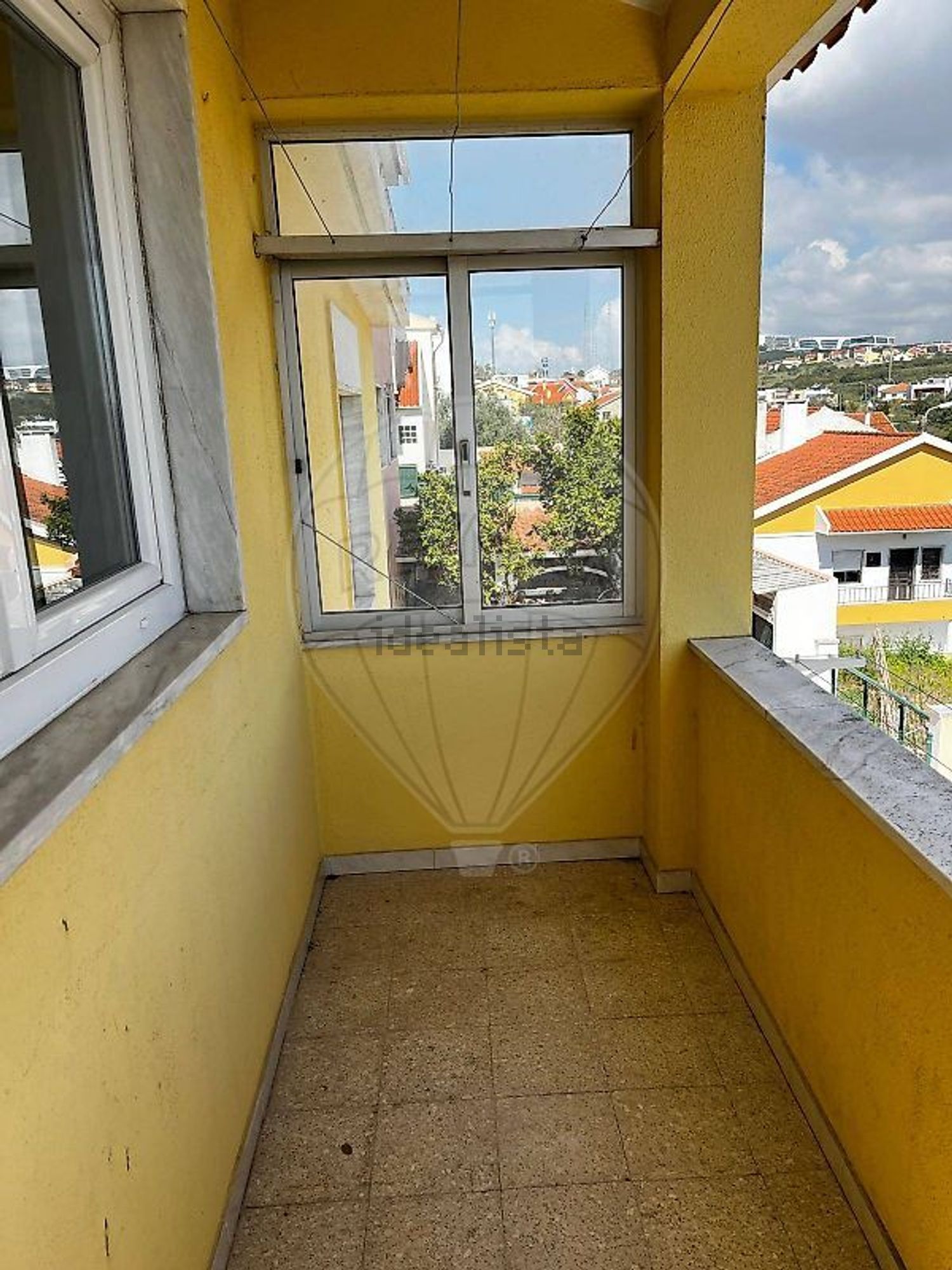 小楼房或独栋别墅出售在Rua Furnas - 阳台