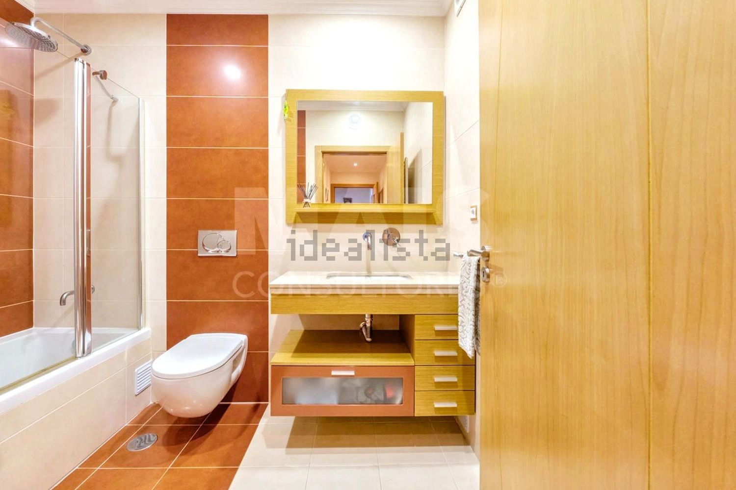 公寓 t4出售在Rua Alexandre Herculano - 卫生间