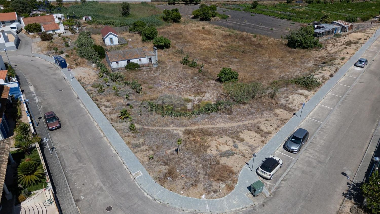 小楼房或独栋别墅出售在Estrada Sem Nome - 照片