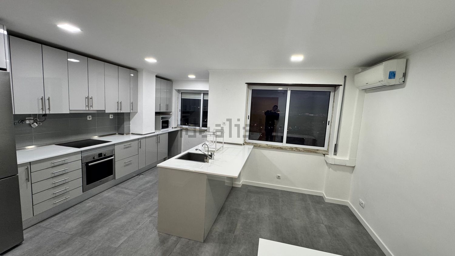 出租房间在Praça da Portela, 17 - 厨房