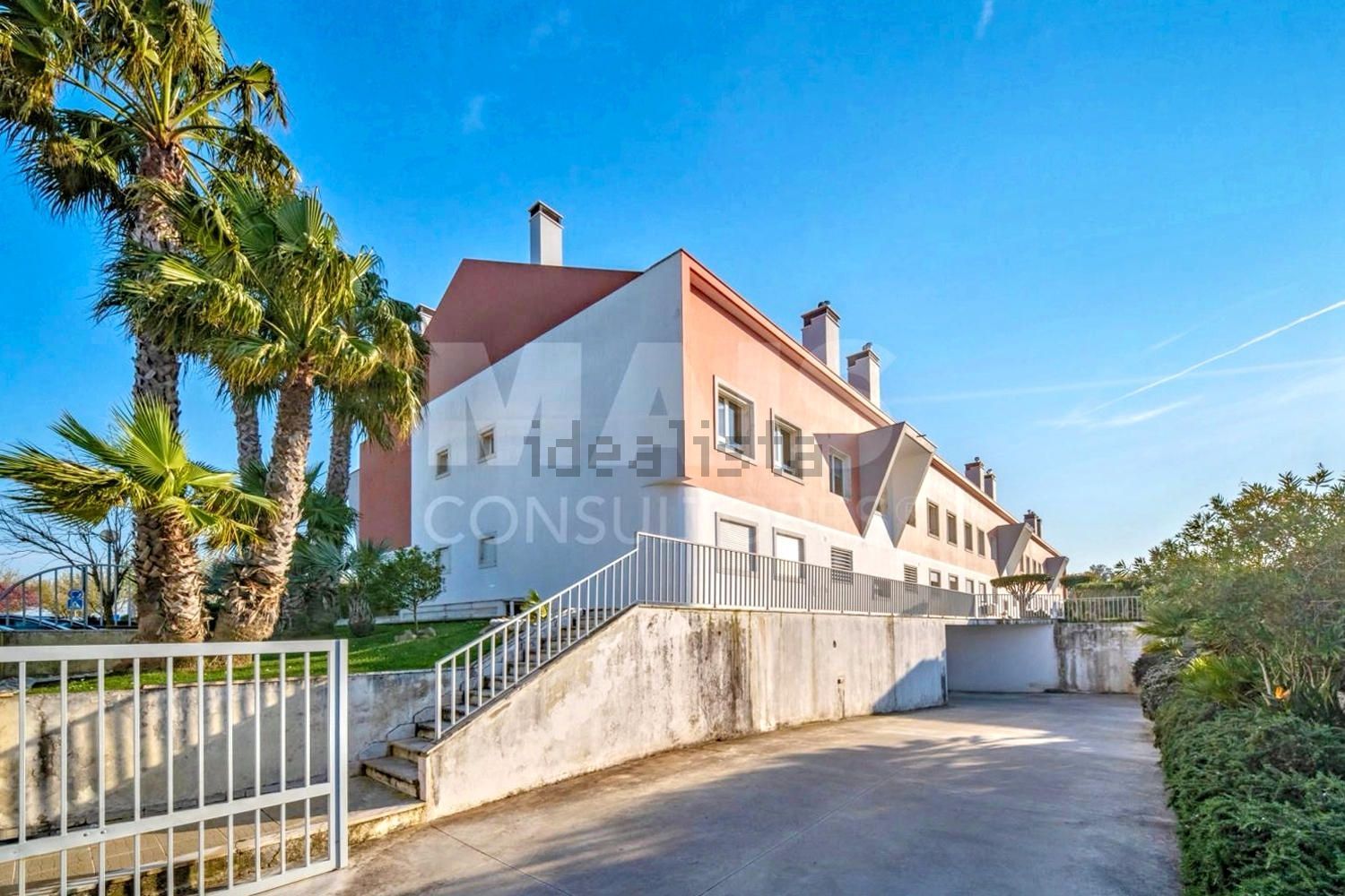 公寓 t4出售在Rua Alexandre Herculano - 外立面