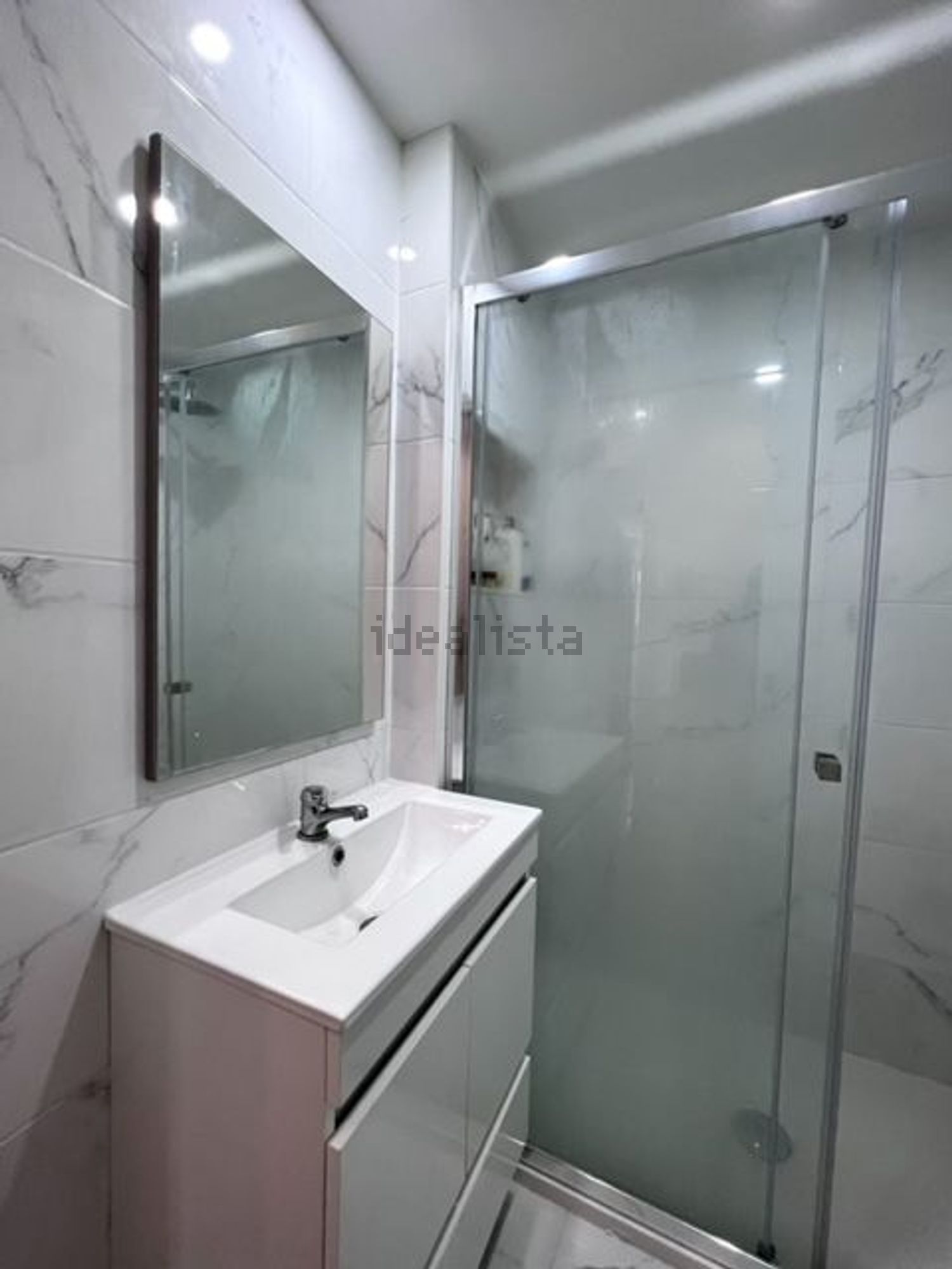 出租房间在Rua José da Silva Mendes - 卫生间