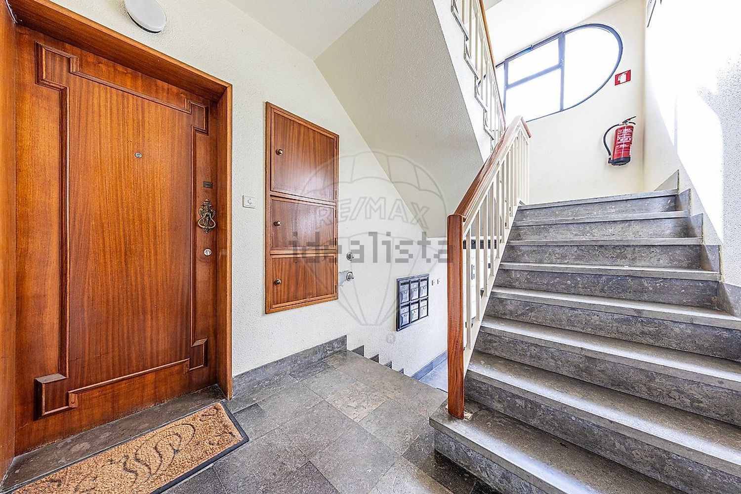 公寓 t1出售在Rua Afonso Sanches - 详情