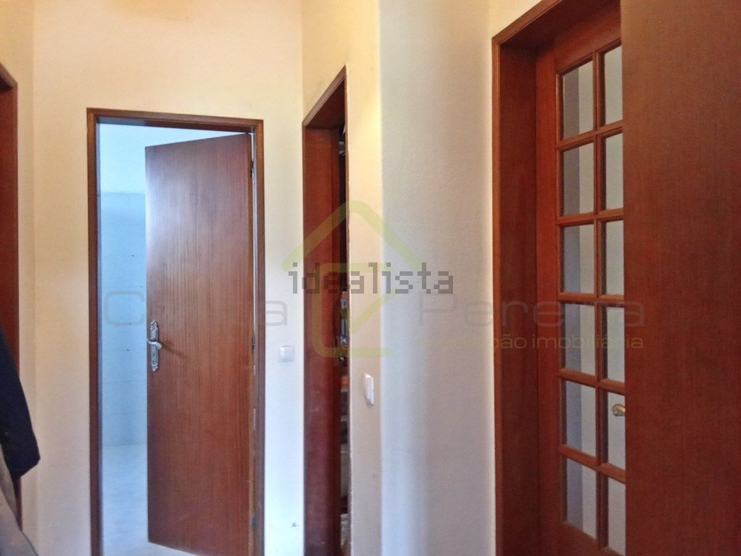 小楼房或独栋别墅出售在Vimeiro - 过道