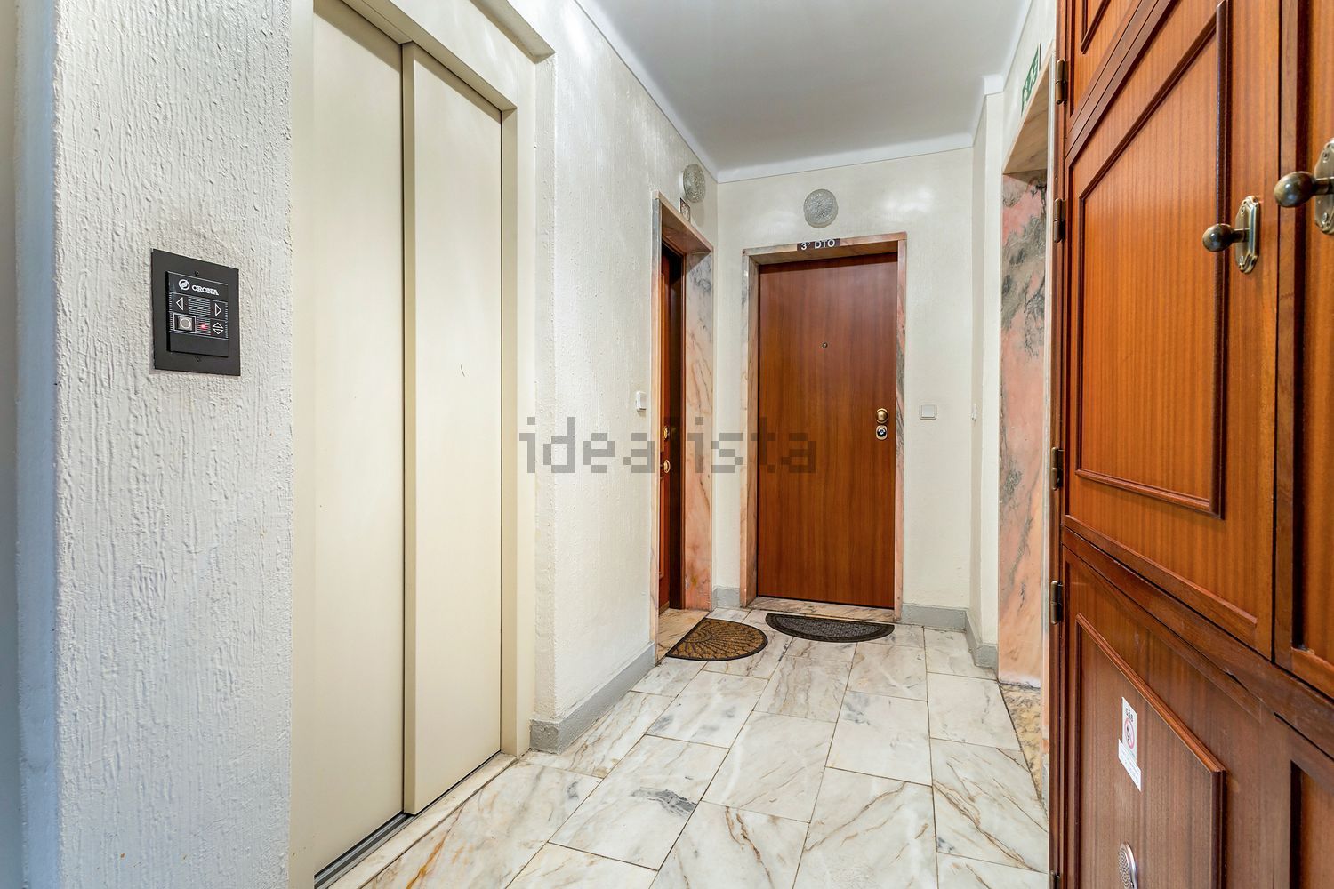 公寓 t1出售在Rua Gonçalo Velho - 过道