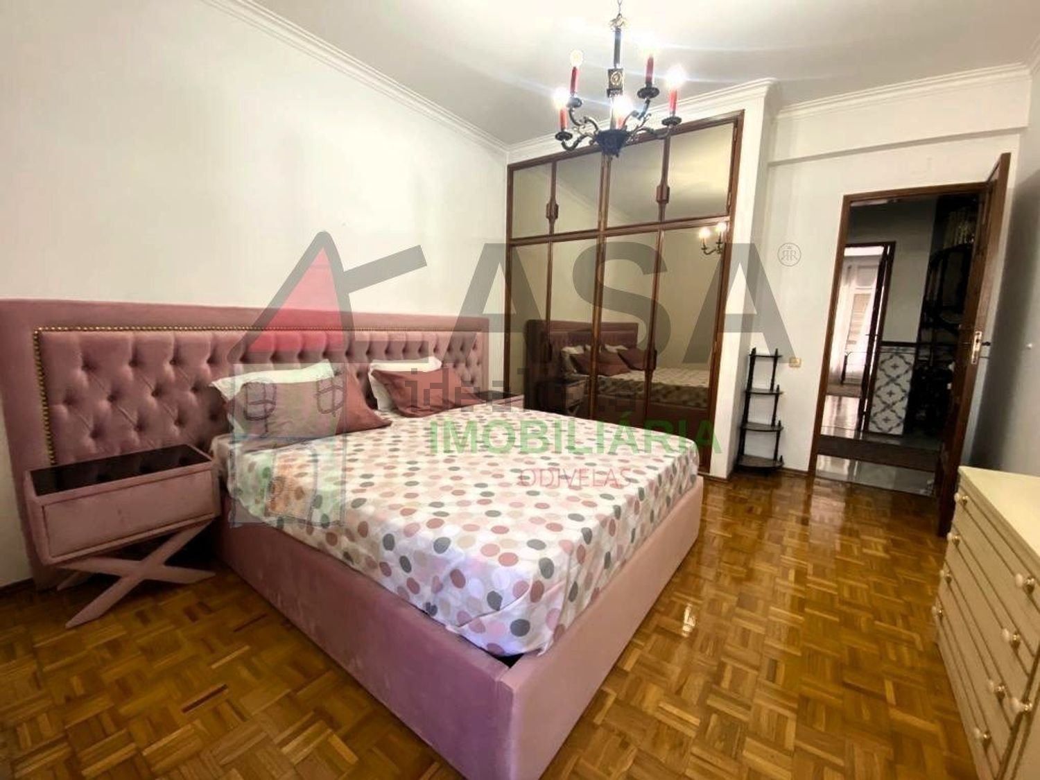 小楼房或独栋别墅出售在Rua Santo Estevão, 194 - 卧室