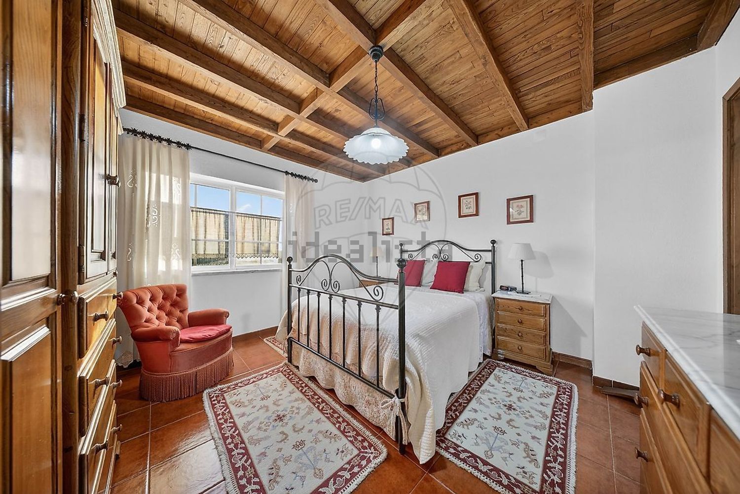 小楼房或独栋别墅出售在Rua Estreita - 卧室