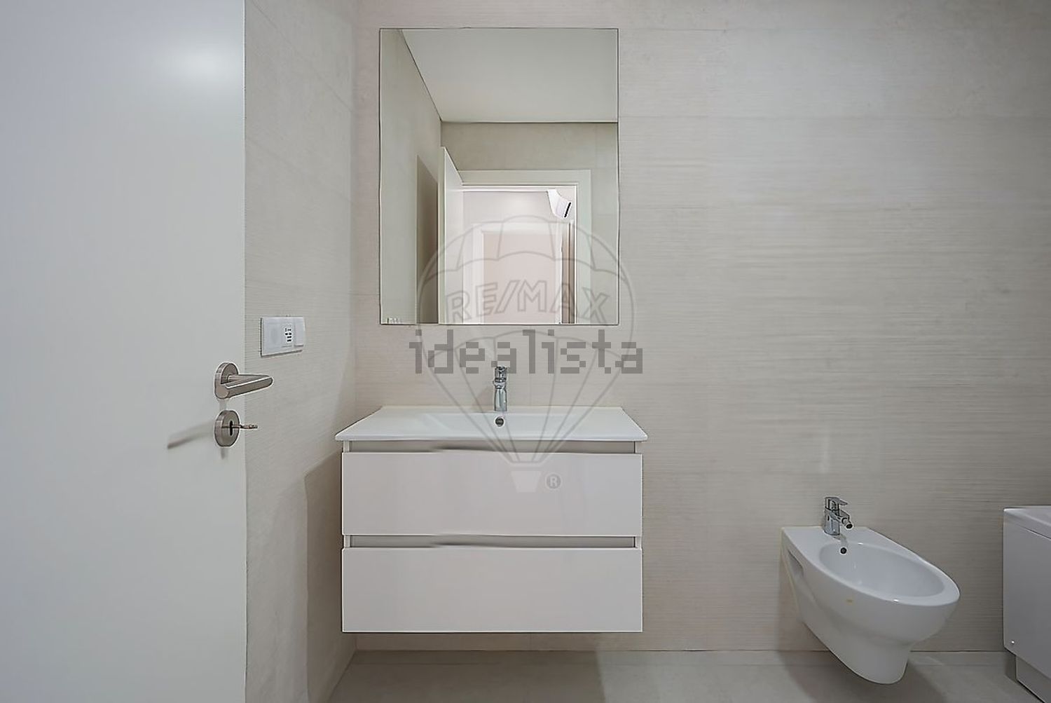 出租公寓 t2在Rua Maria Matos - 卫生间