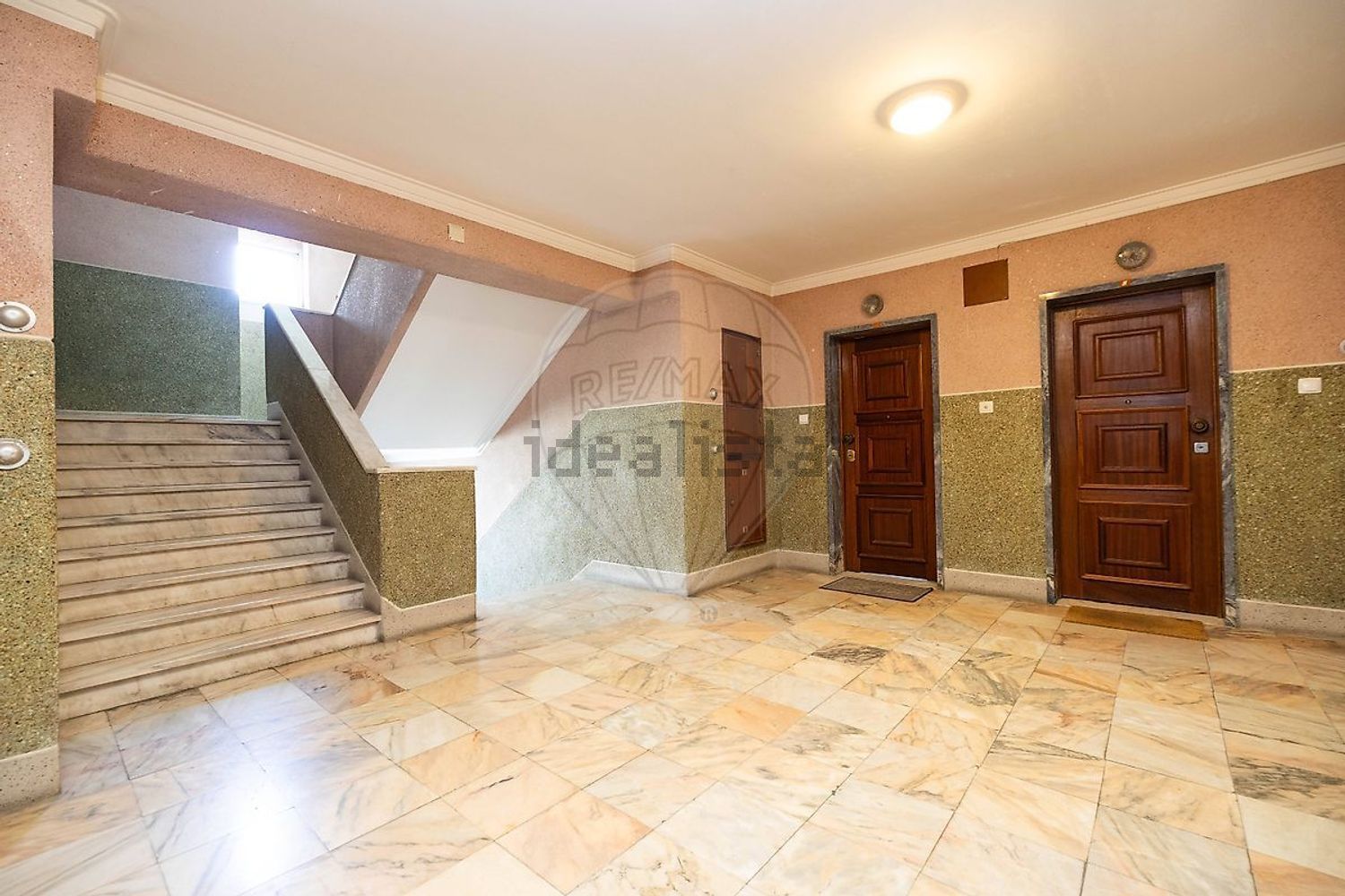 公寓 t3出售在Avenida Ruy Luís Gomes - 照片