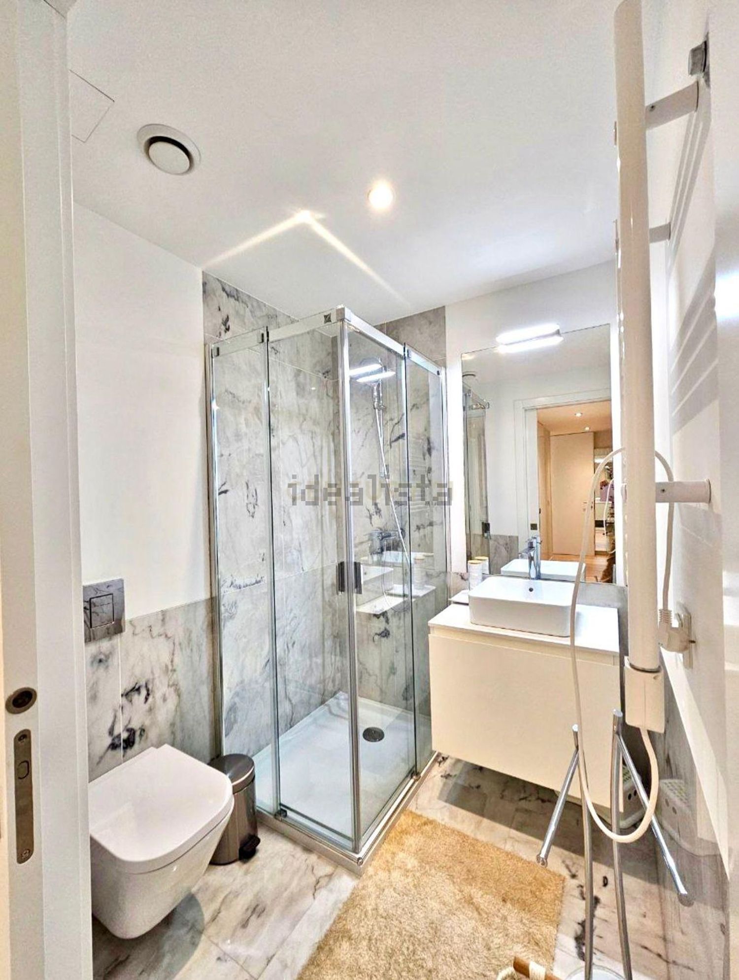 公寓 t3出售在Rua António Alçada Baptista, 11 - 卫生间