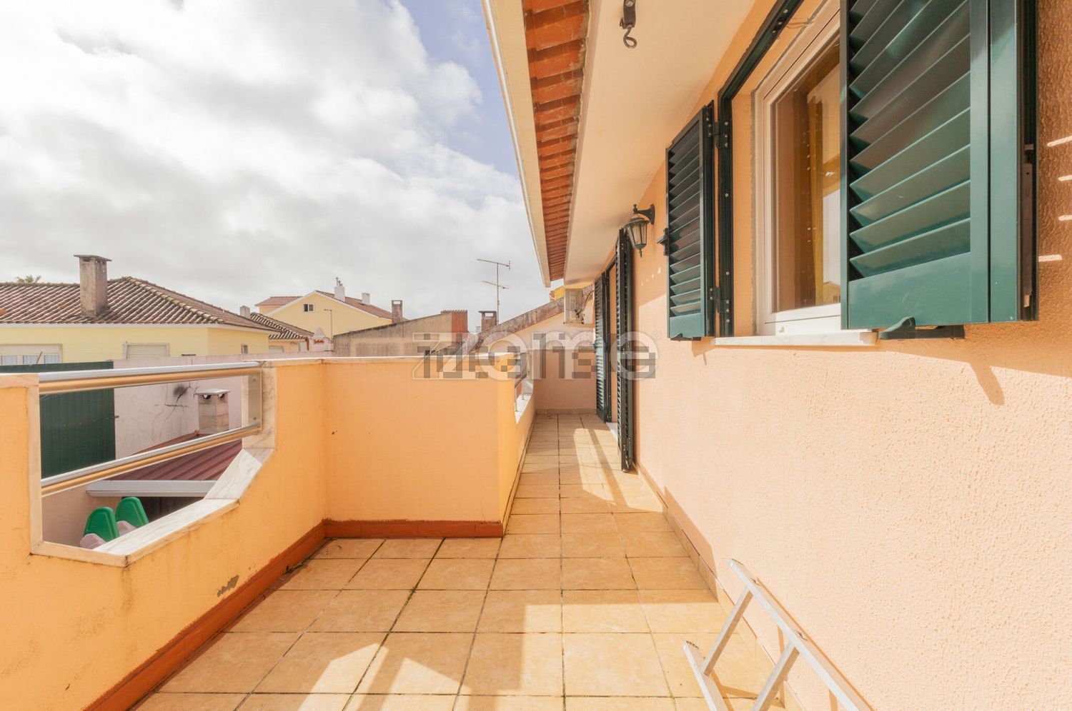 小楼房或独栋别墅出售在Rua Luís Vaz de Camões s/n - 院子