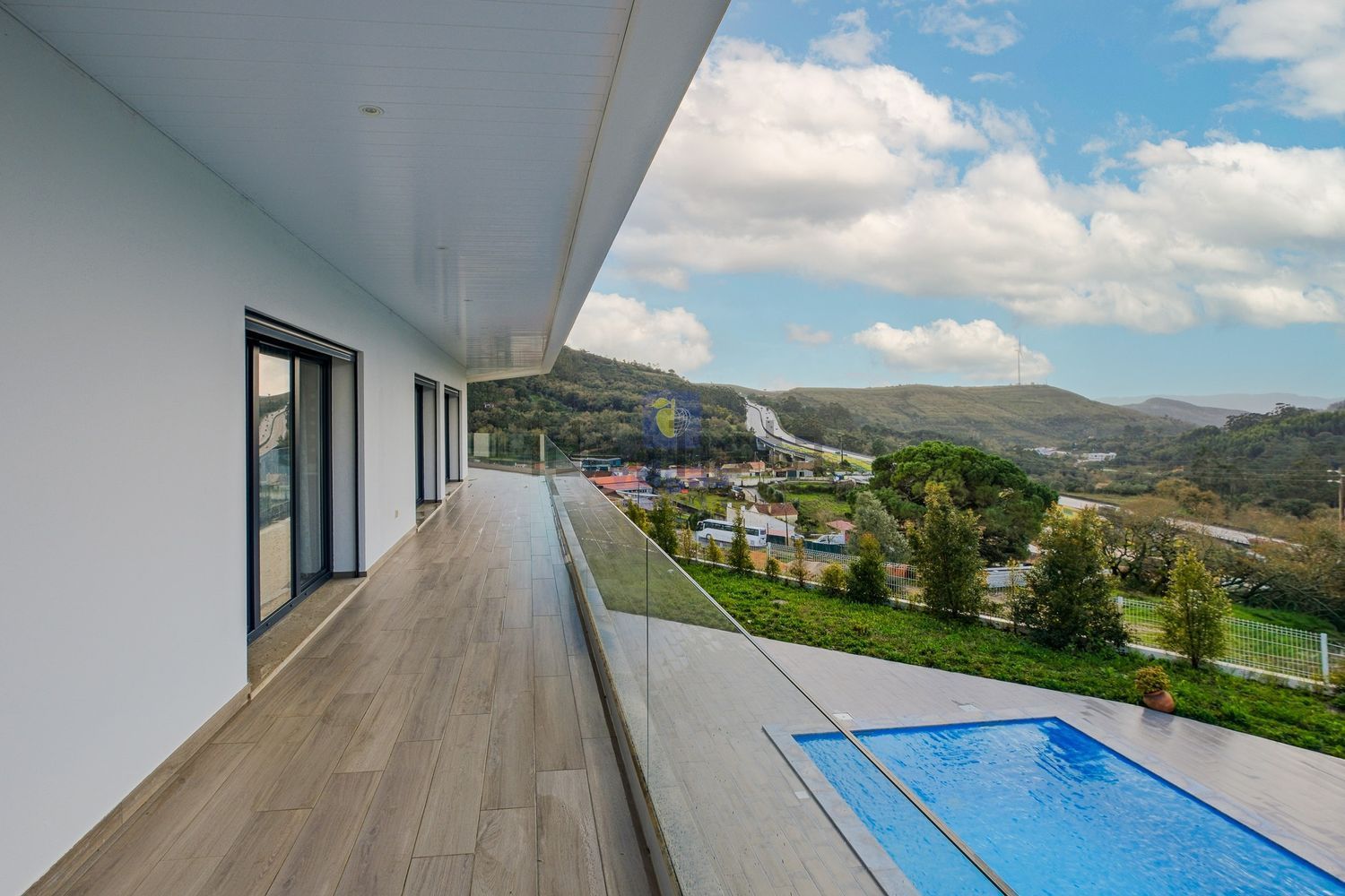 小楼房或别墅出售在Lousa - 游泳池