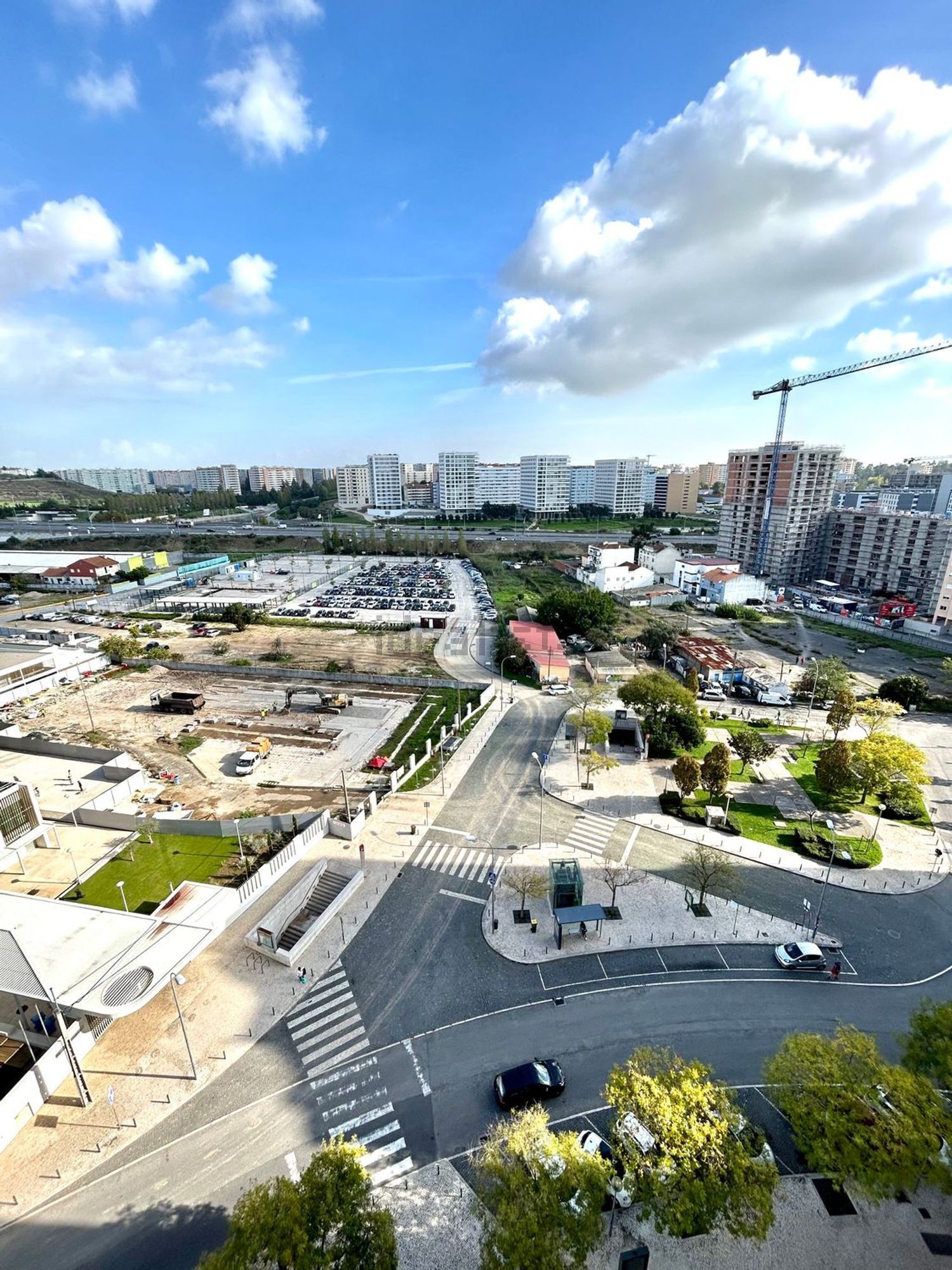 出租公寓 t2在Alameda António Sérgio, 4 - 视线