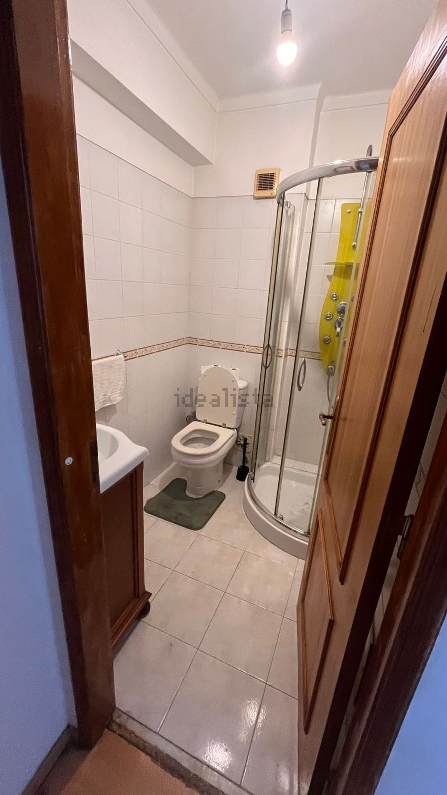 出租房间在Rua da Reserva Botânica, 29 - 卫生间