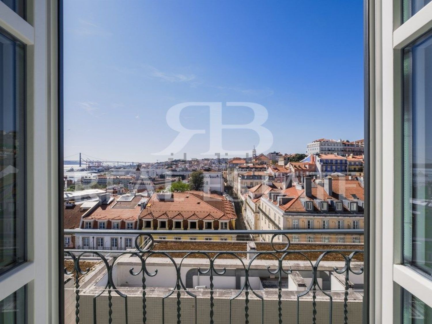 公寓 t3出售在Rua António Maria Cardoso, 11 - 照片