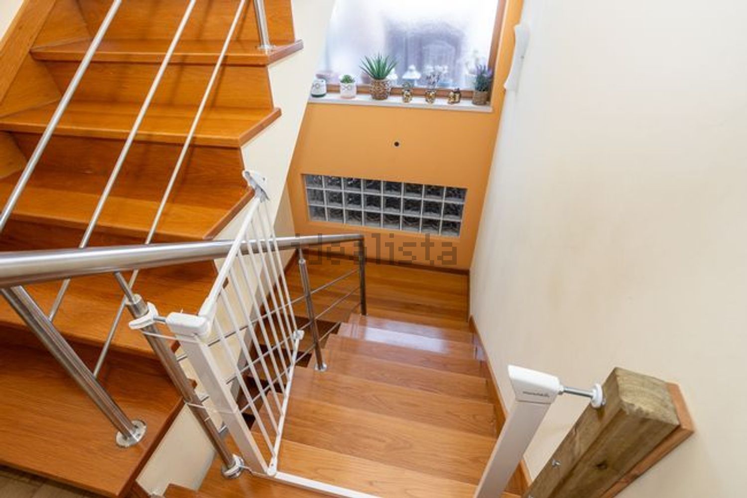 小楼房或独栋别墅出售在Rua Adão Manuel Ramos Barata - 详情