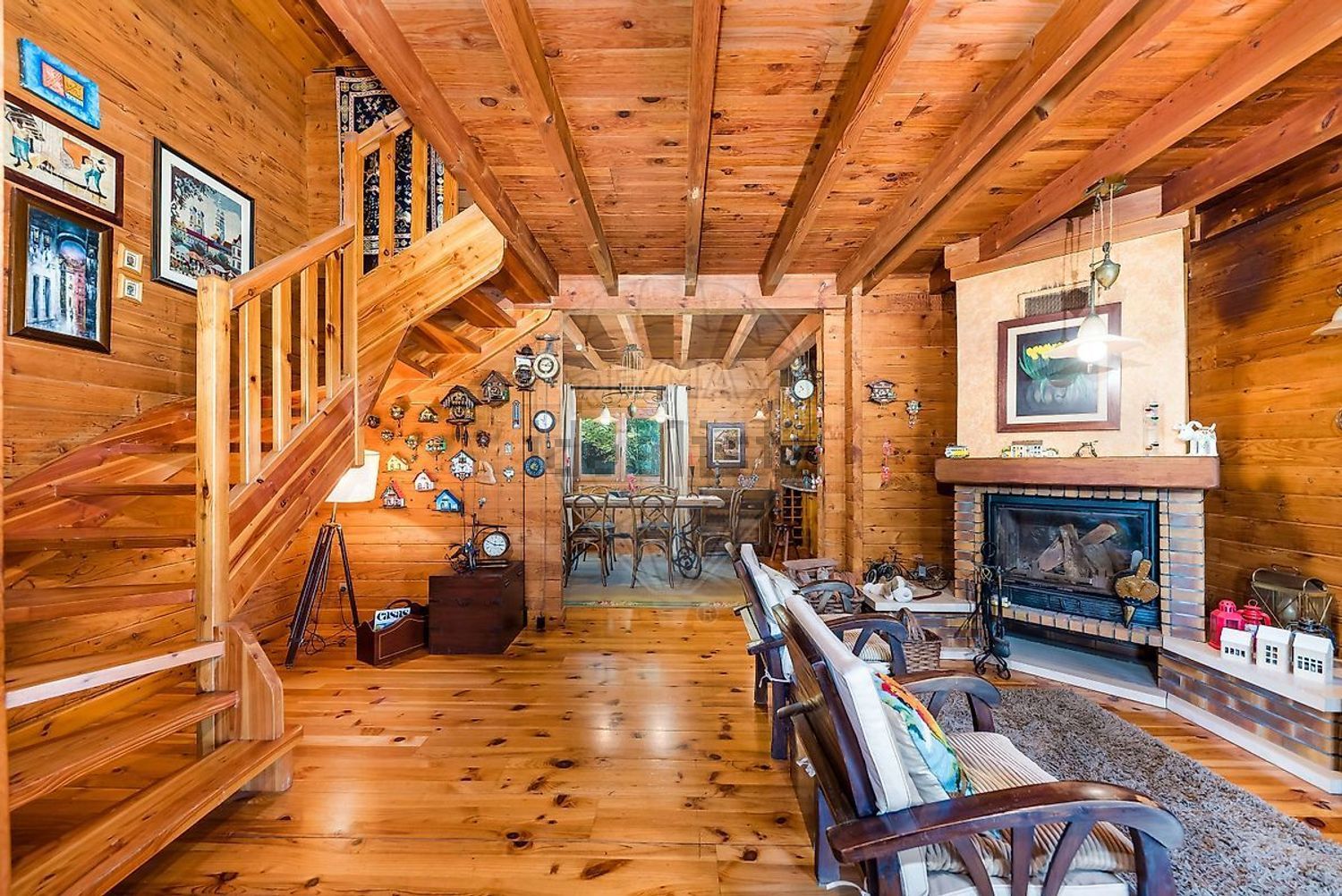 小楼房或独栋别墅出售Ip1 - 客厅